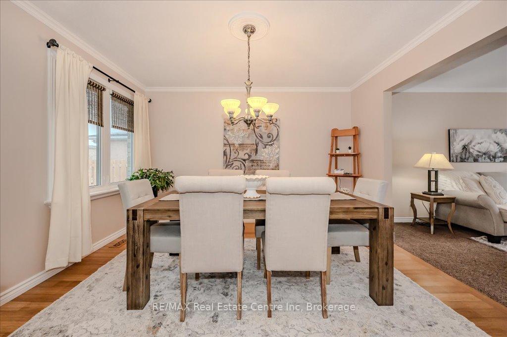 Photo 4 of 121 Erinbrook Drive, Kitchener — HOMEH
