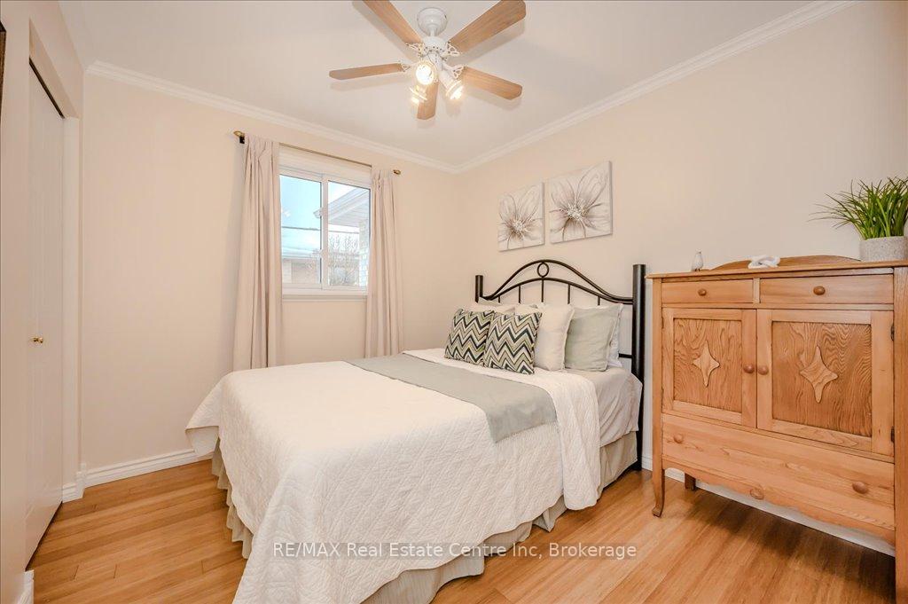 Photo 11 of 121 Erinbrook Drive, Kitchener — HOMEH