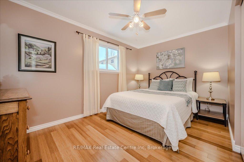 Photo 10 of 121 Erinbrook Drive, Kitchener — HOMEH
