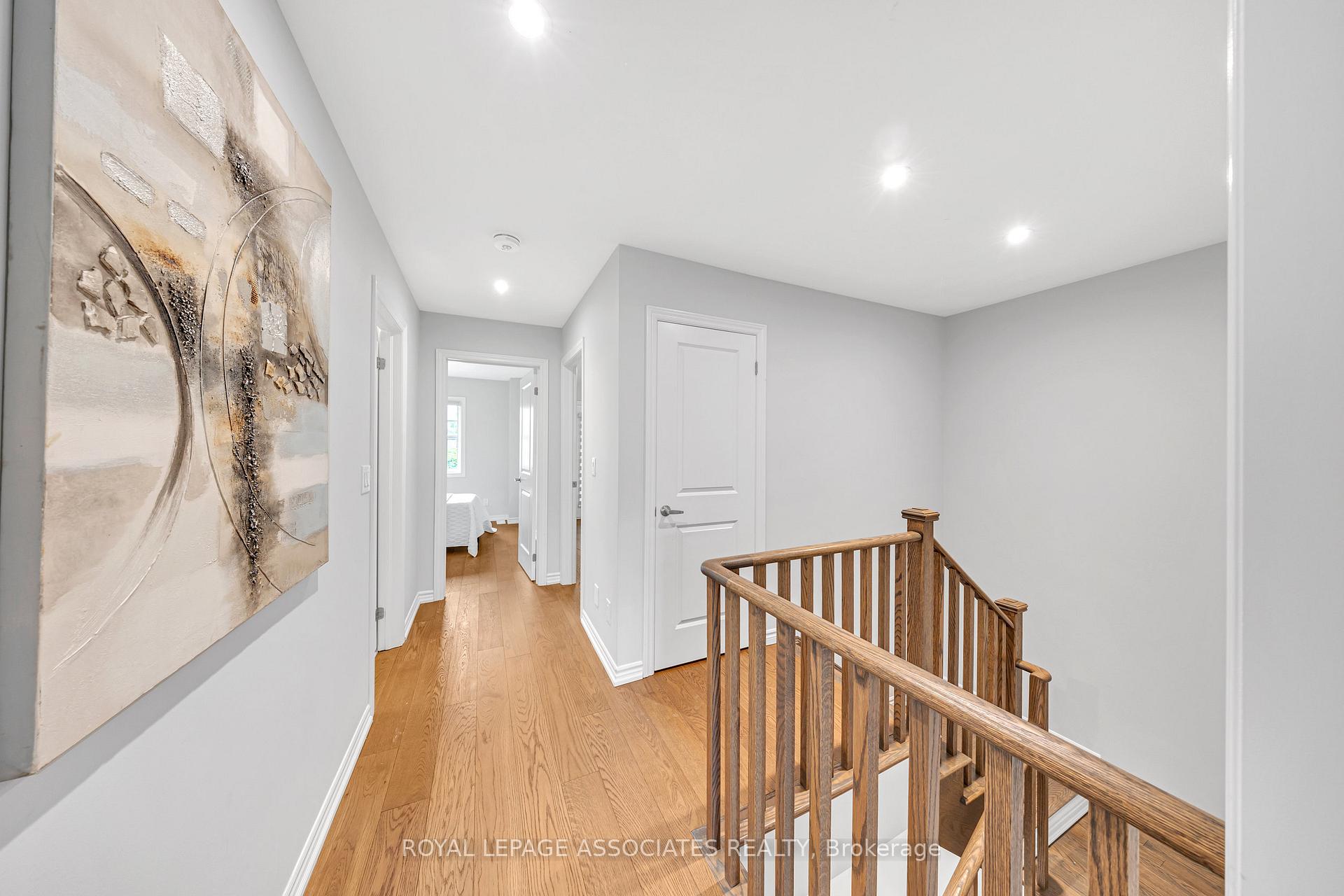 Photo 9 of 8 Paradise Way, Whitby, Rolling Acres — HOMEH