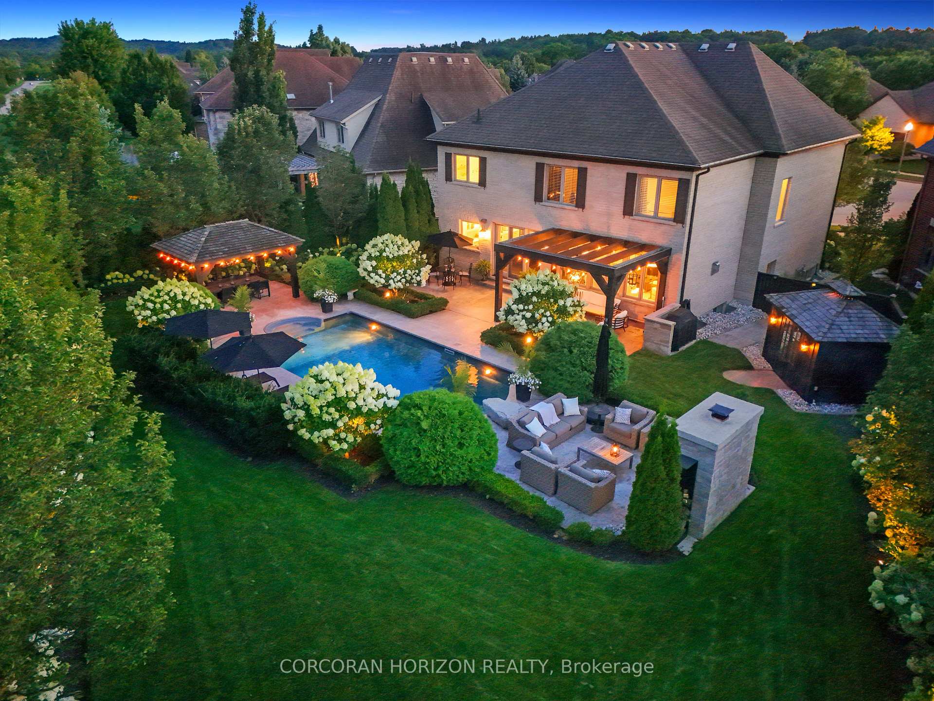Photo 6 of 929 Riverstone Court, Kitchener — HOMEH