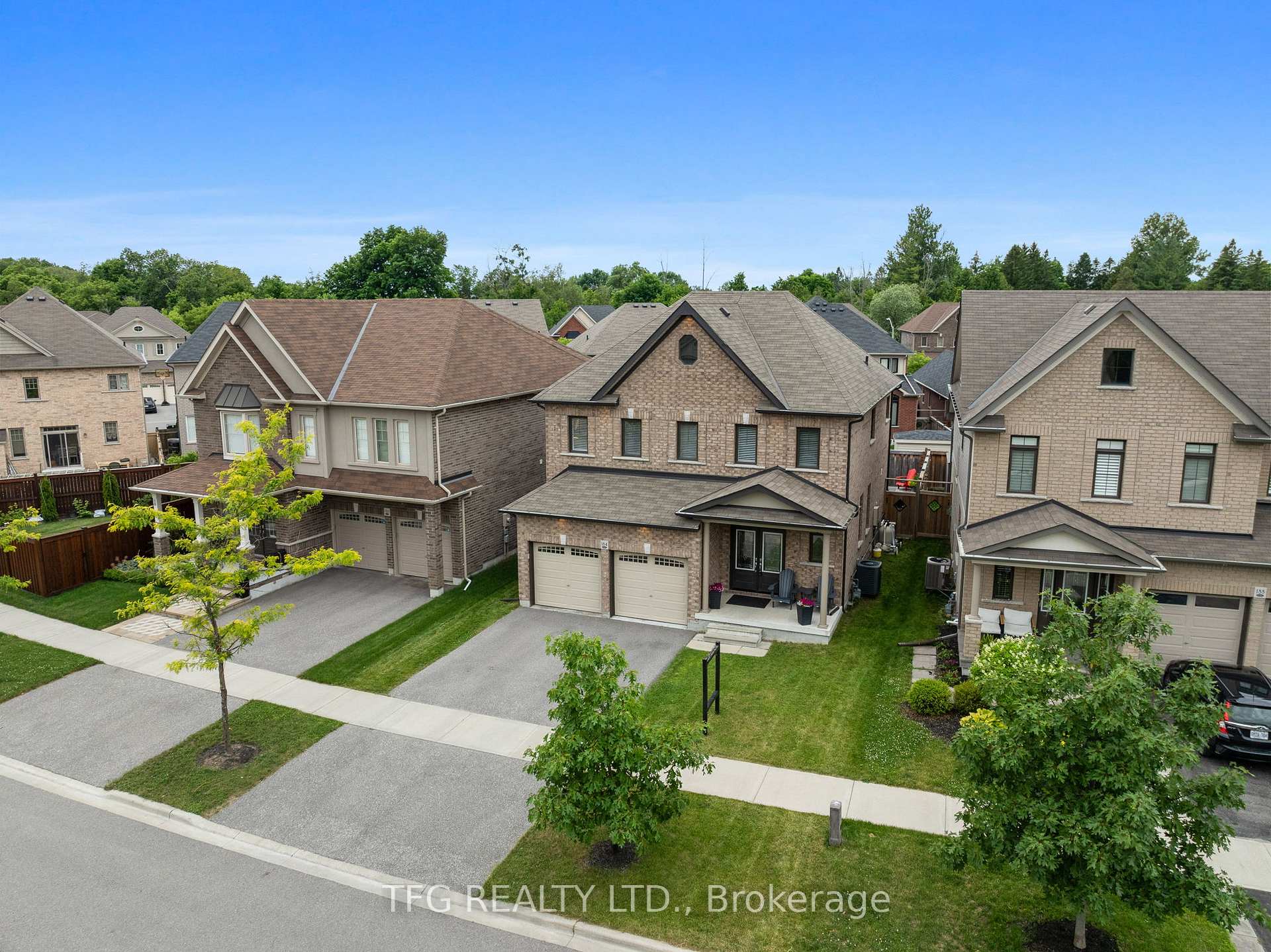 Photo 4 of 184 Varcoe Road, Clarington, Courtice — HOMEH