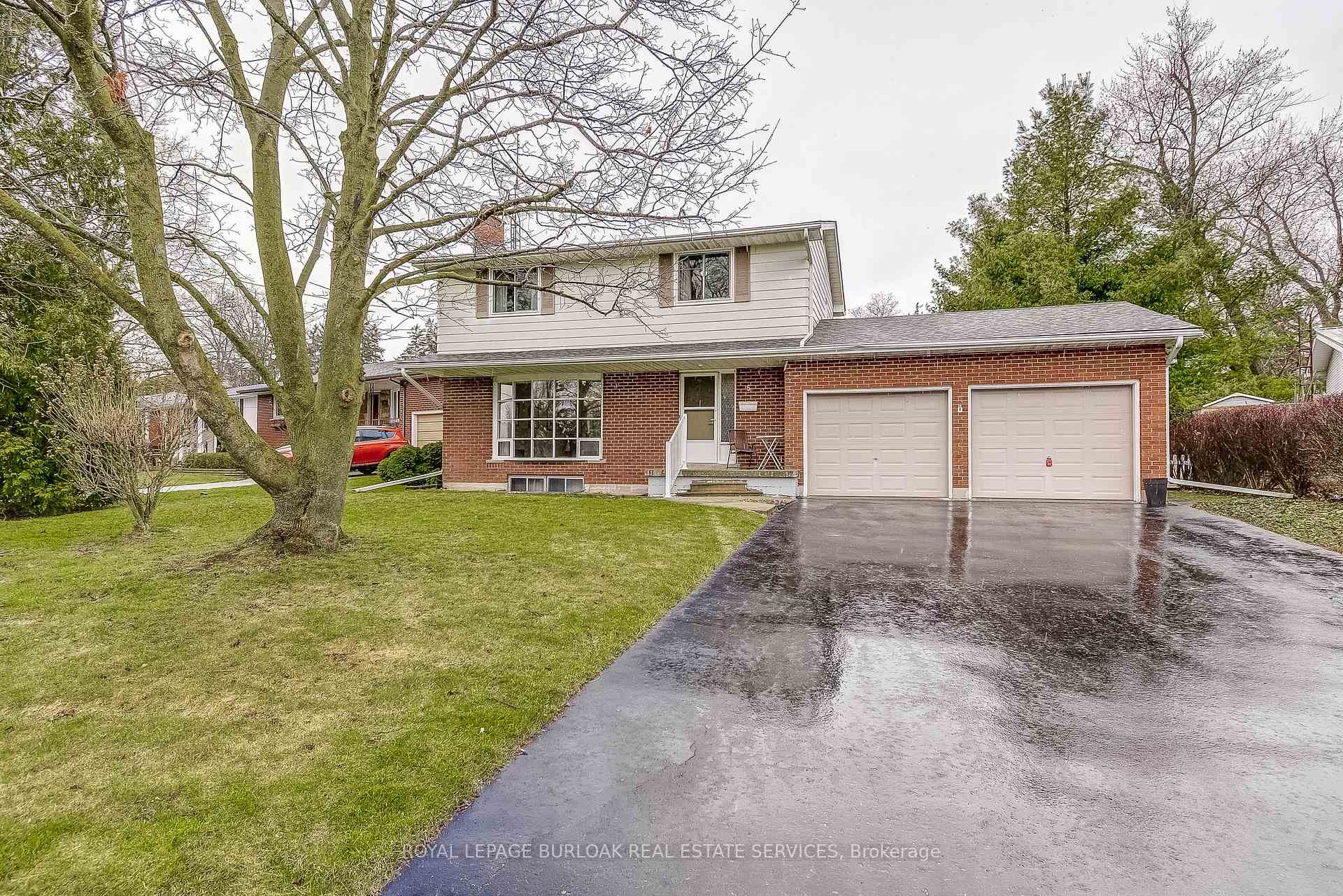 Photo 5 of 5 Thorburn Place, Haldimand — HOMEH