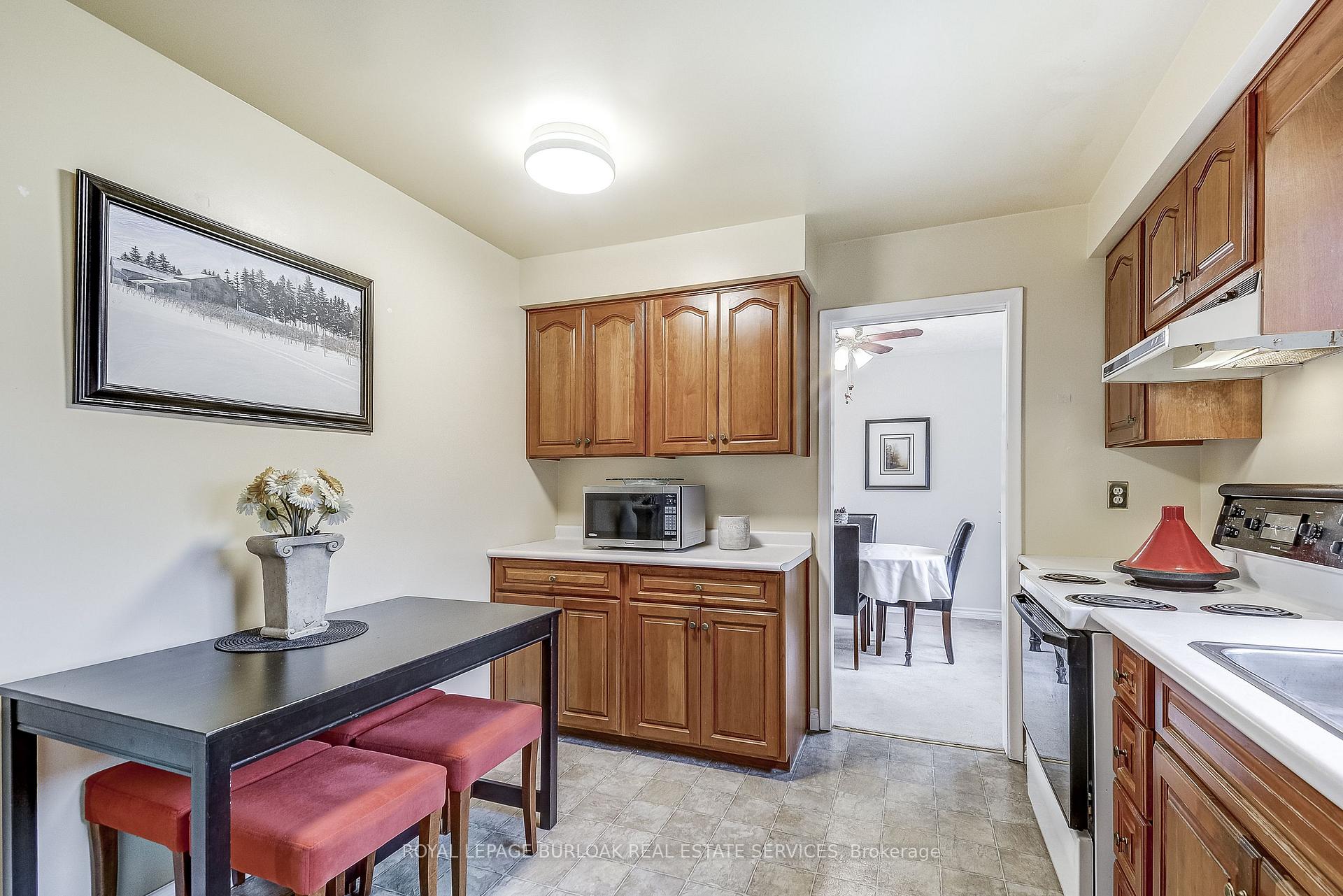 Photo 9 of 5 Thorburn Place, Haldimand — HOMEH