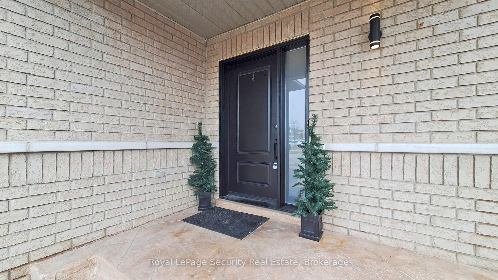 Photo 3 of 15 Peak Point Boulevard, Vaughan, Rural Vaughan — HOMEH