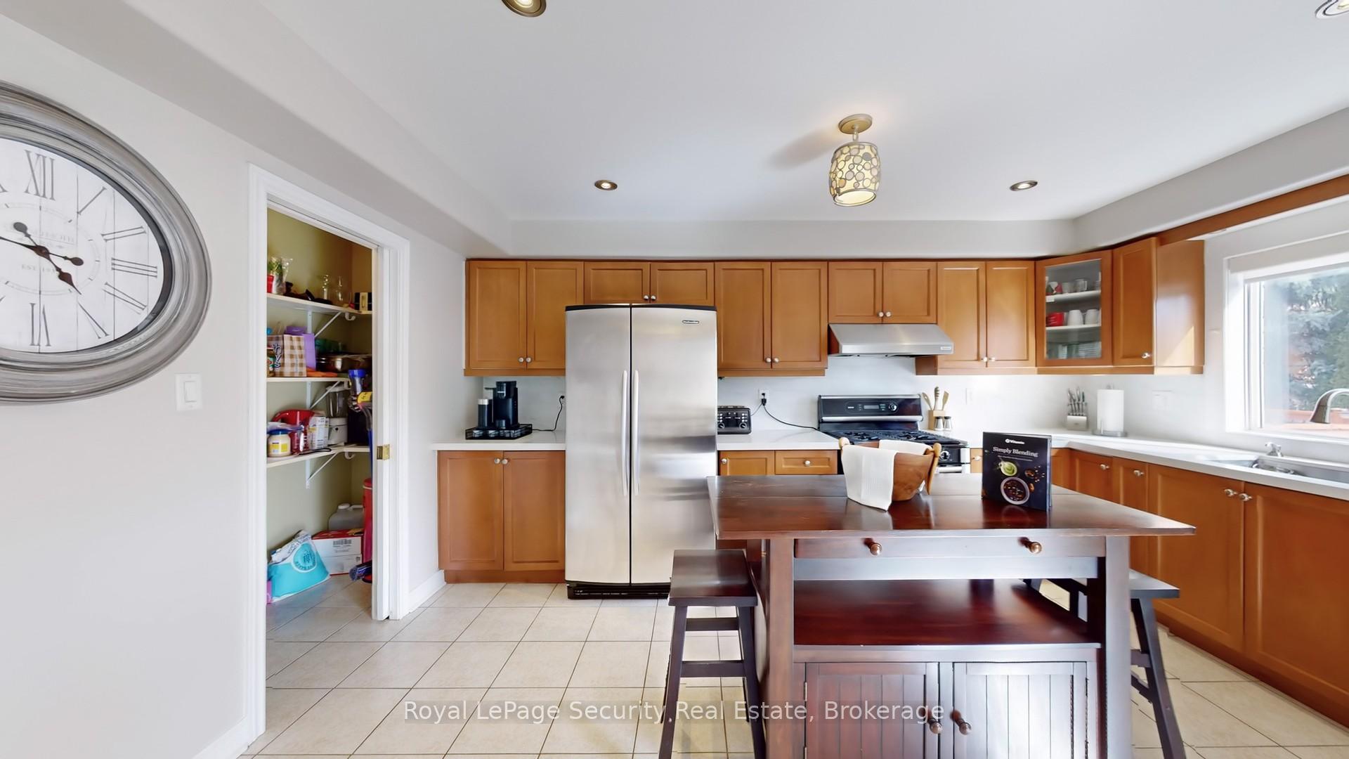 Photo 15 of 15 Peak Point Boulevard, Vaughan, Rural Vaughan — HOMEH