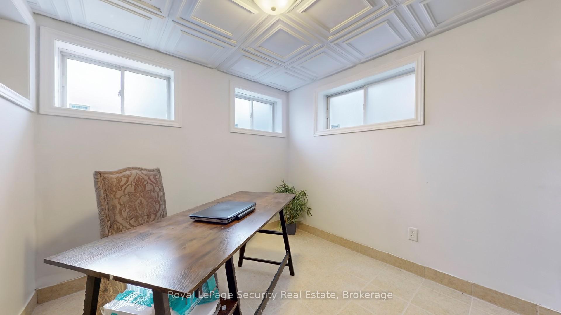 Photo 34 of 15 Peak Point Boulevard, Vaughan, Rural Vaughan — HOMEH