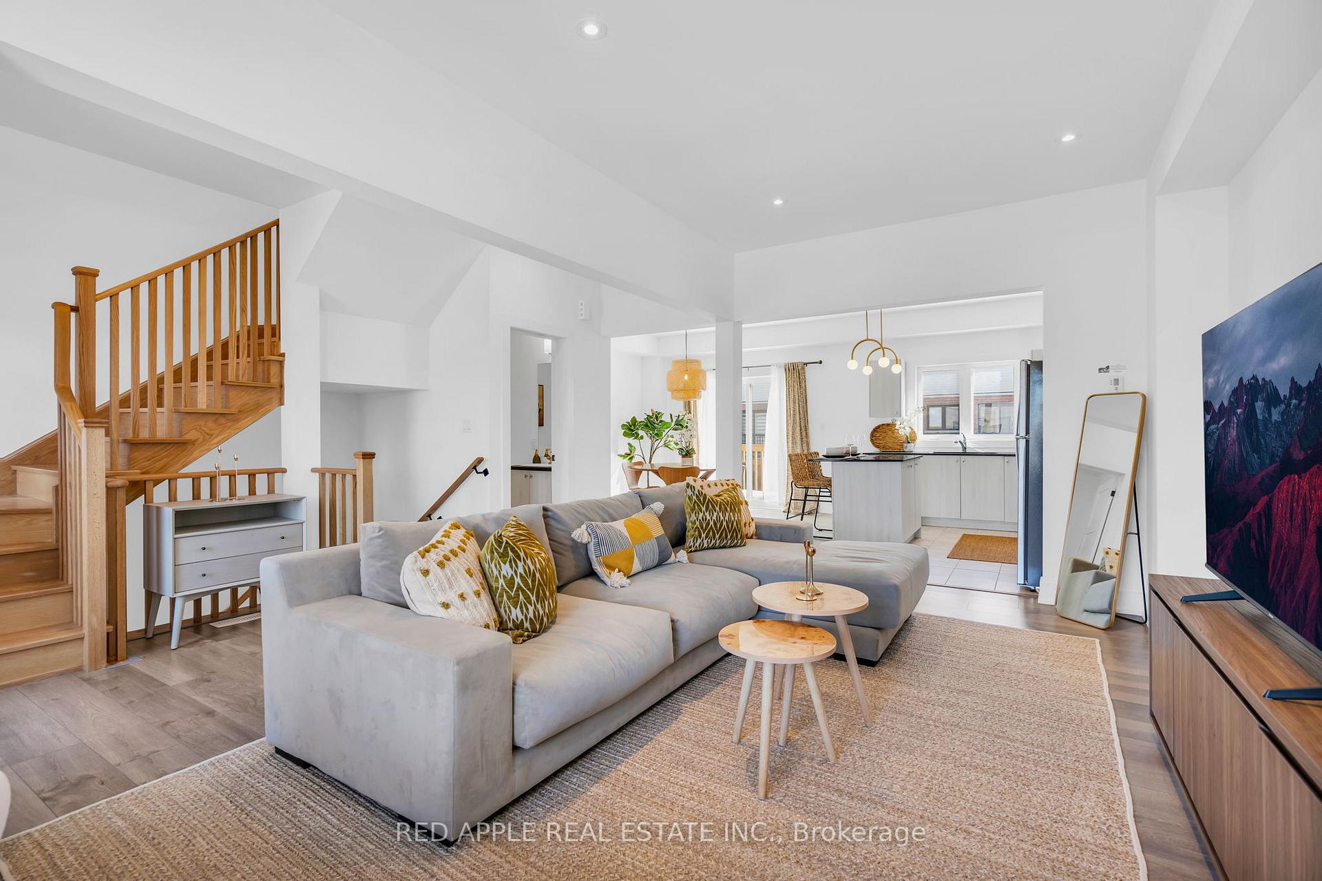 Photo 1 of 47 Harvest Crescent, Barrie, Rural Barrie Southeast — HOMEH