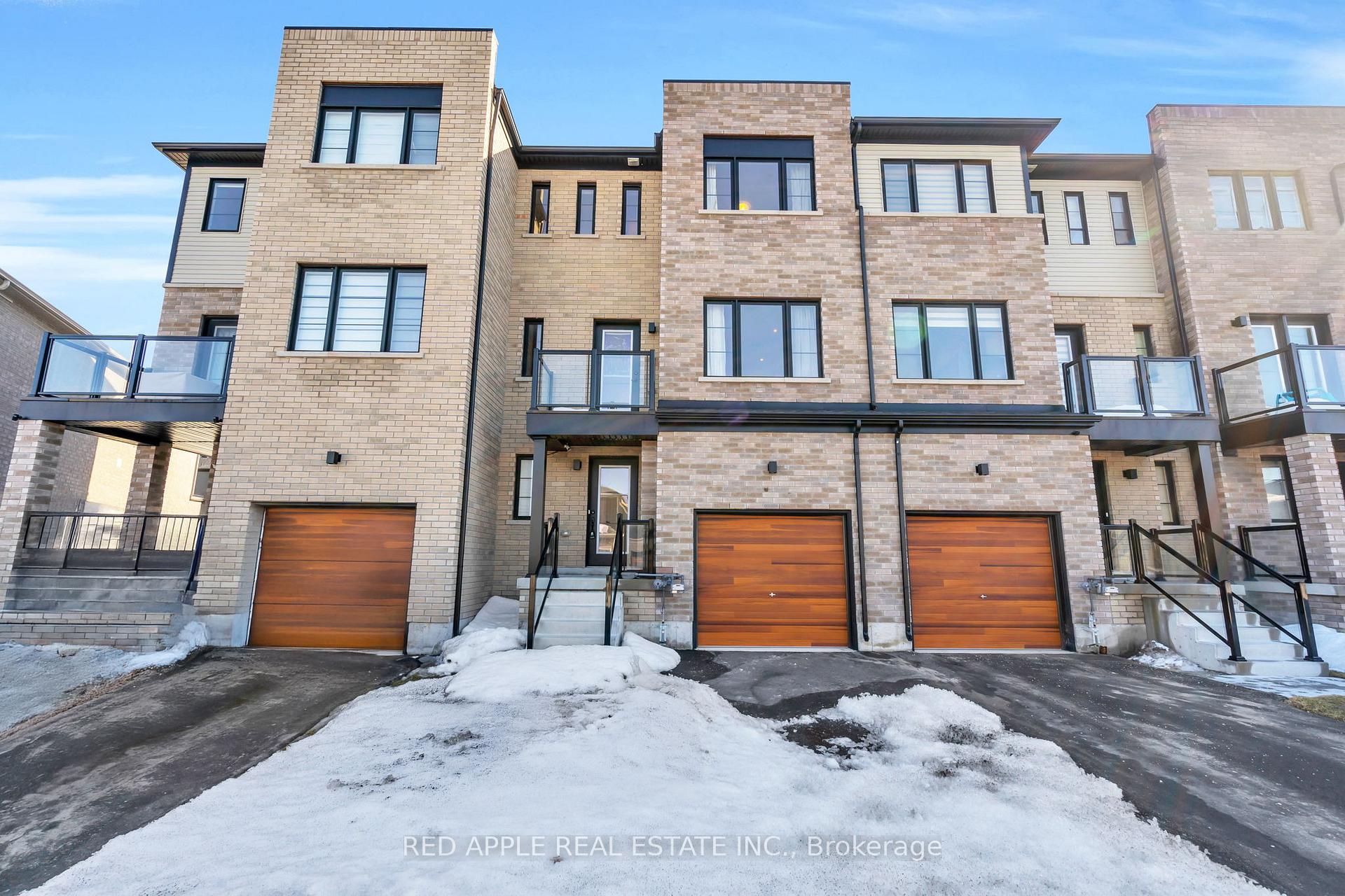 Photo 2 of 47 Harvest Crescent, Barrie, Rural Barrie Southeast — HOMEH