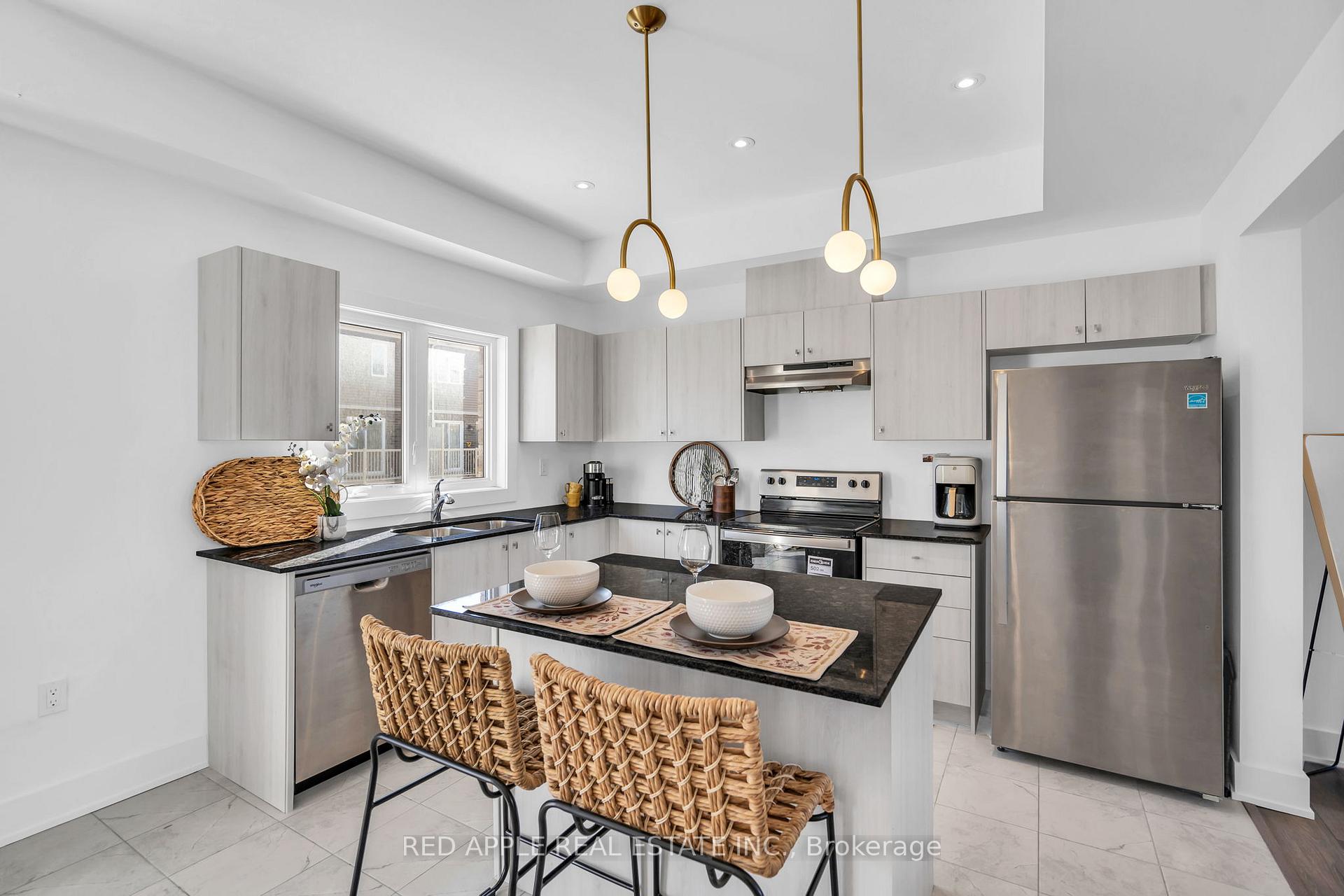 Photo 17 of 47 Harvest Crescent, Barrie, Rural Barrie Southeast — HOMEH