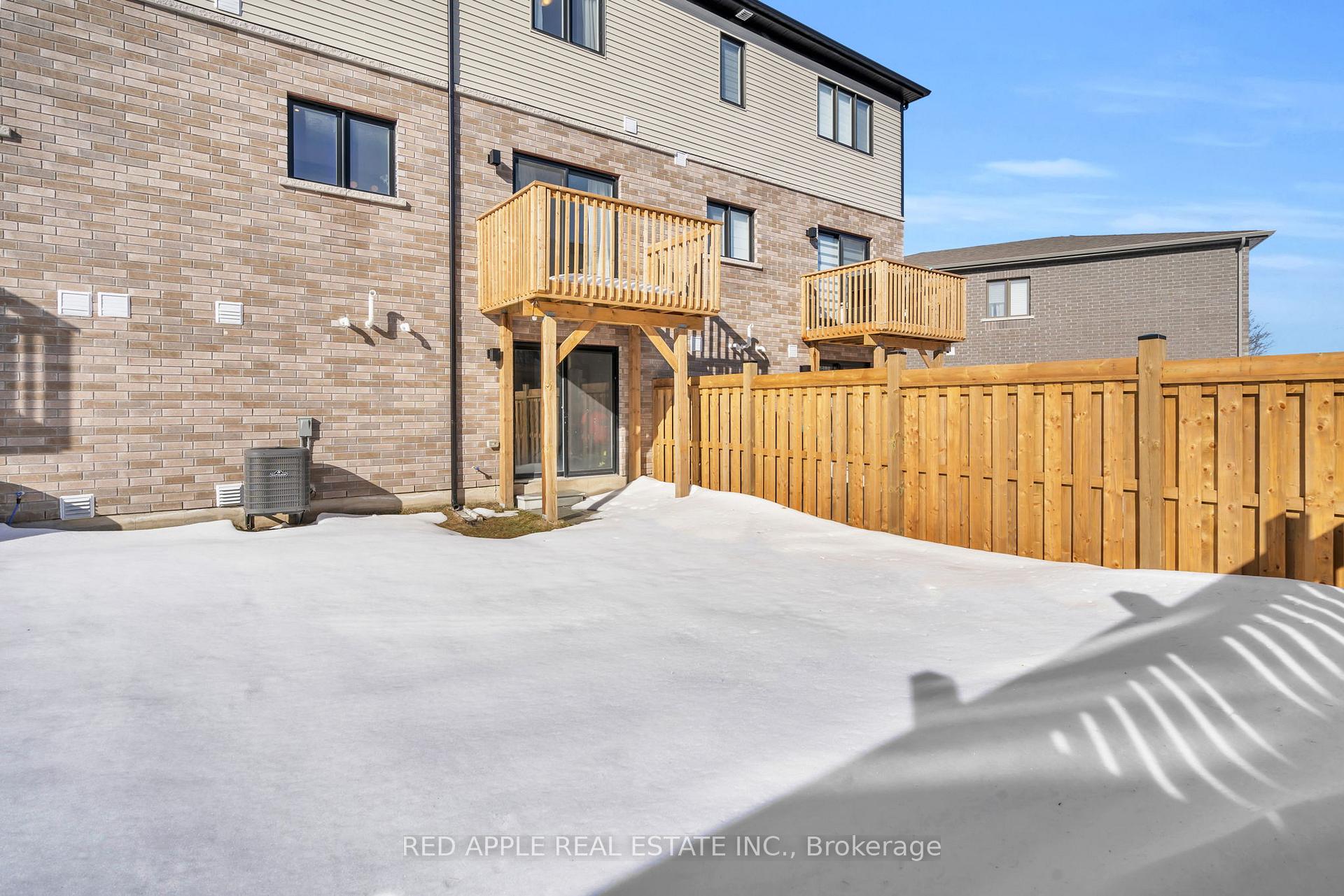 Photo 39 of 47 Harvest Crescent, Barrie, Rural Barrie Southeast — HOMEH