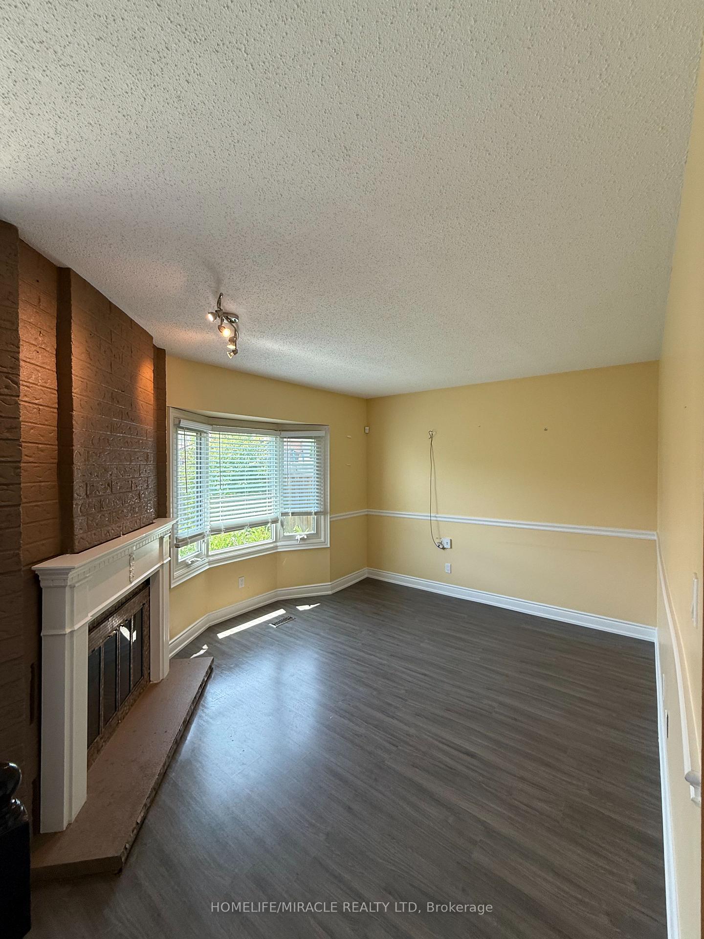 Photo 13 of 688 Highview Road, Pickering, Amberlea — HOMEH