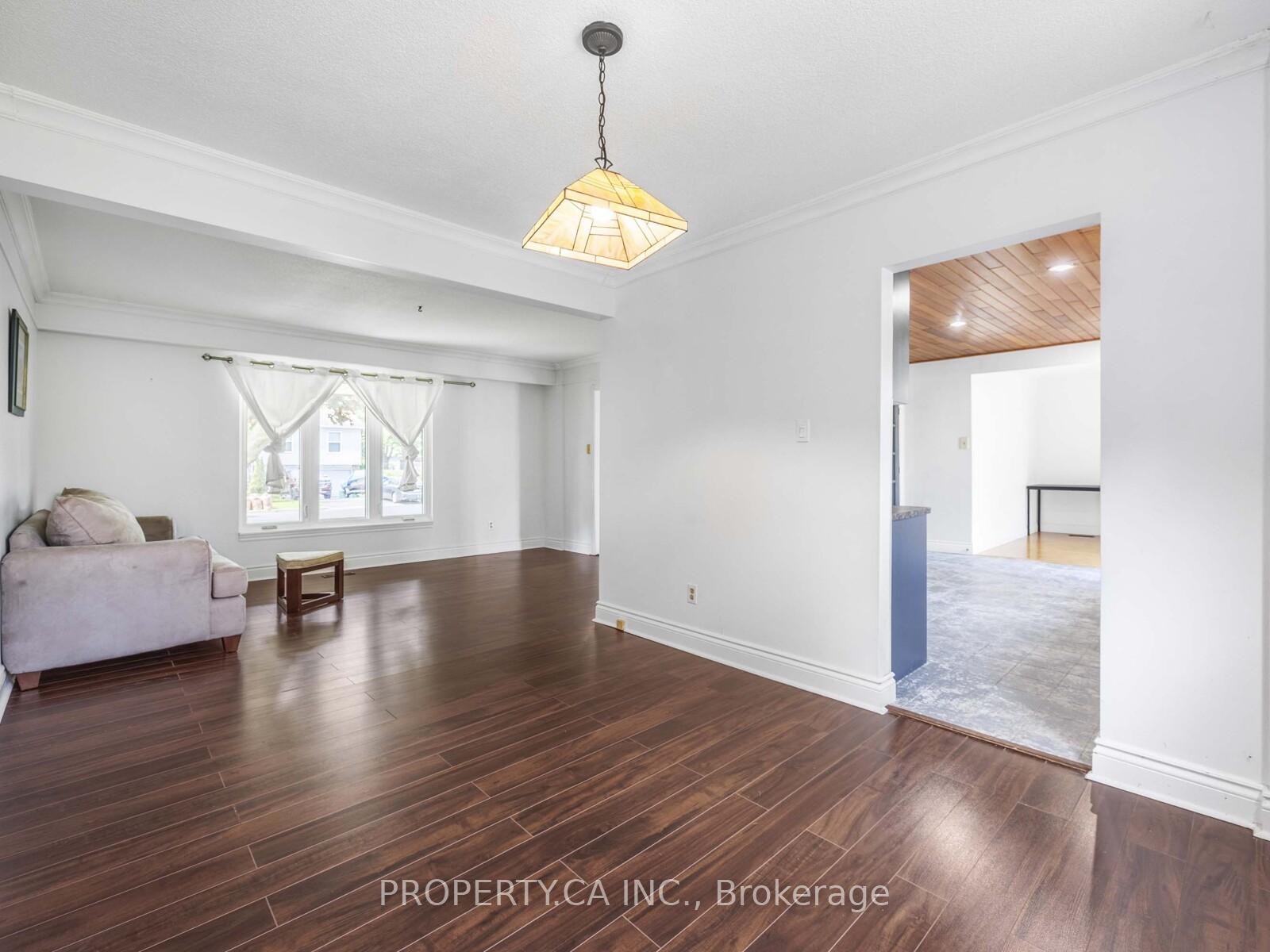Photo 10 of 122 Roser Crescent, Clarington, Bowmanville — HOMEH