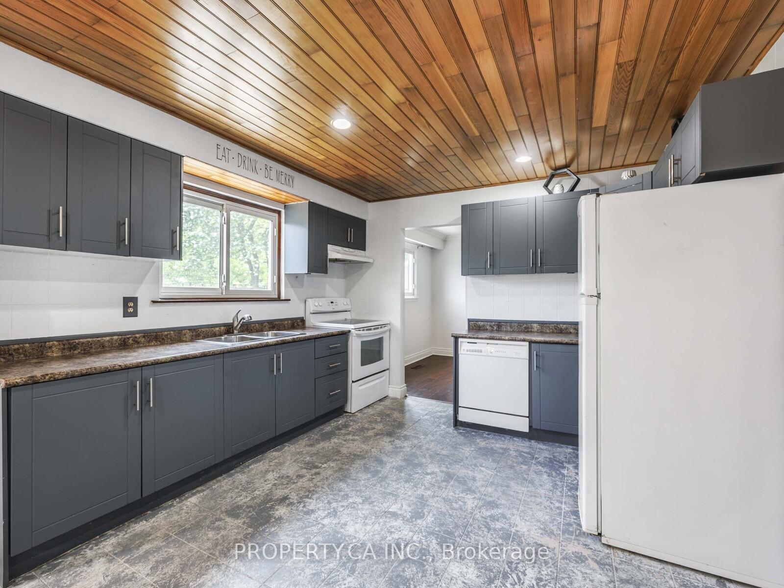 Photo 15 of 122 Roser Crescent, Clarington, Bowmanville — HOMEH