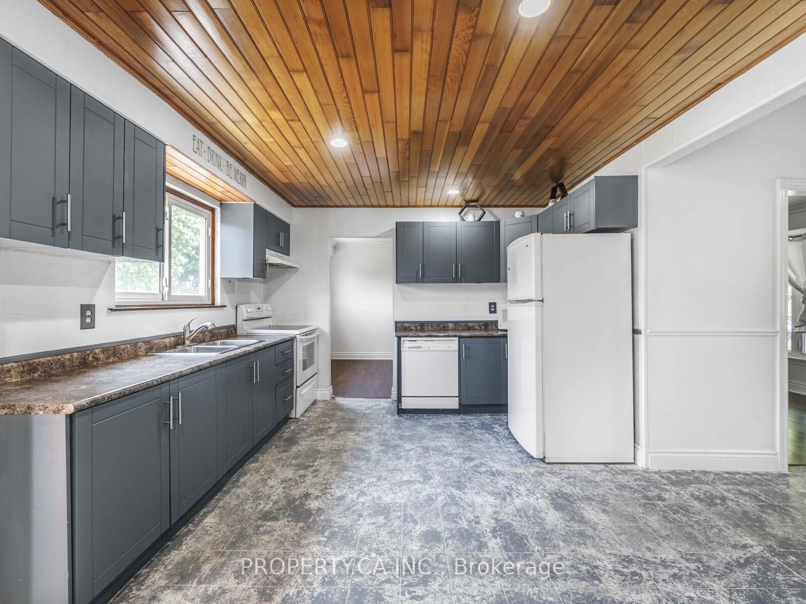 Photo 18 of 122 Roser Crescent, Clarington, Bowmanville — HOMEH