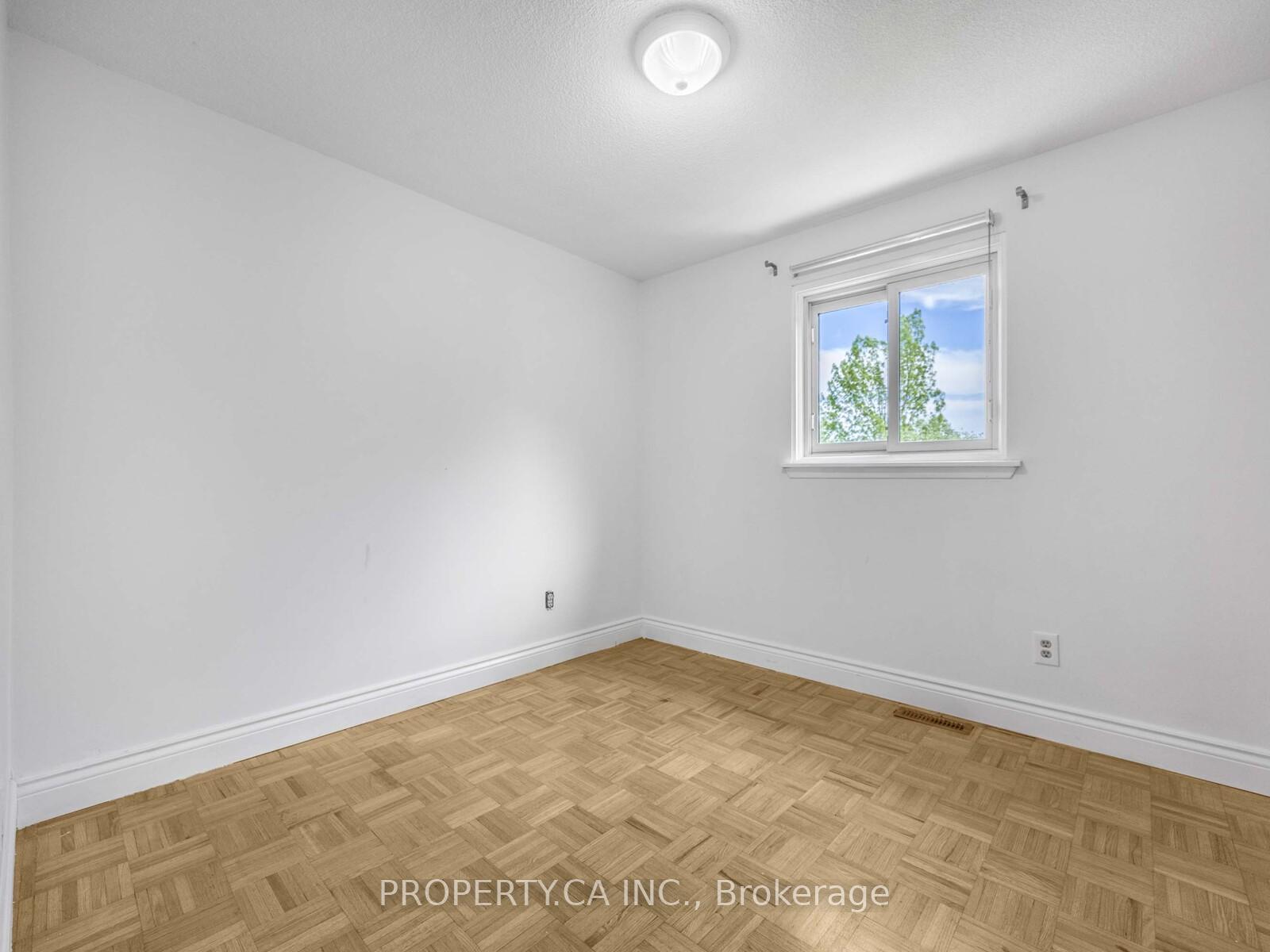 Photo 14 of 122 Roser Crescent, Clarington, Bowmanville — HOMEH