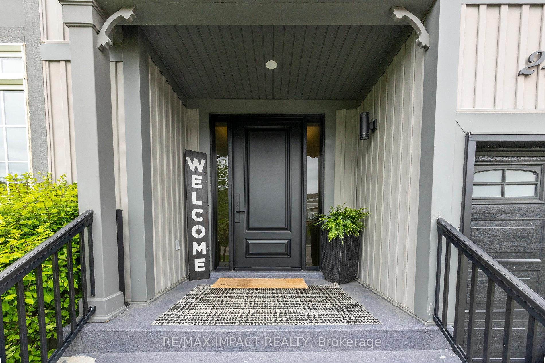 Photo 3 of 24 Brough Court, Clarington, Bowmanville — HOMEH