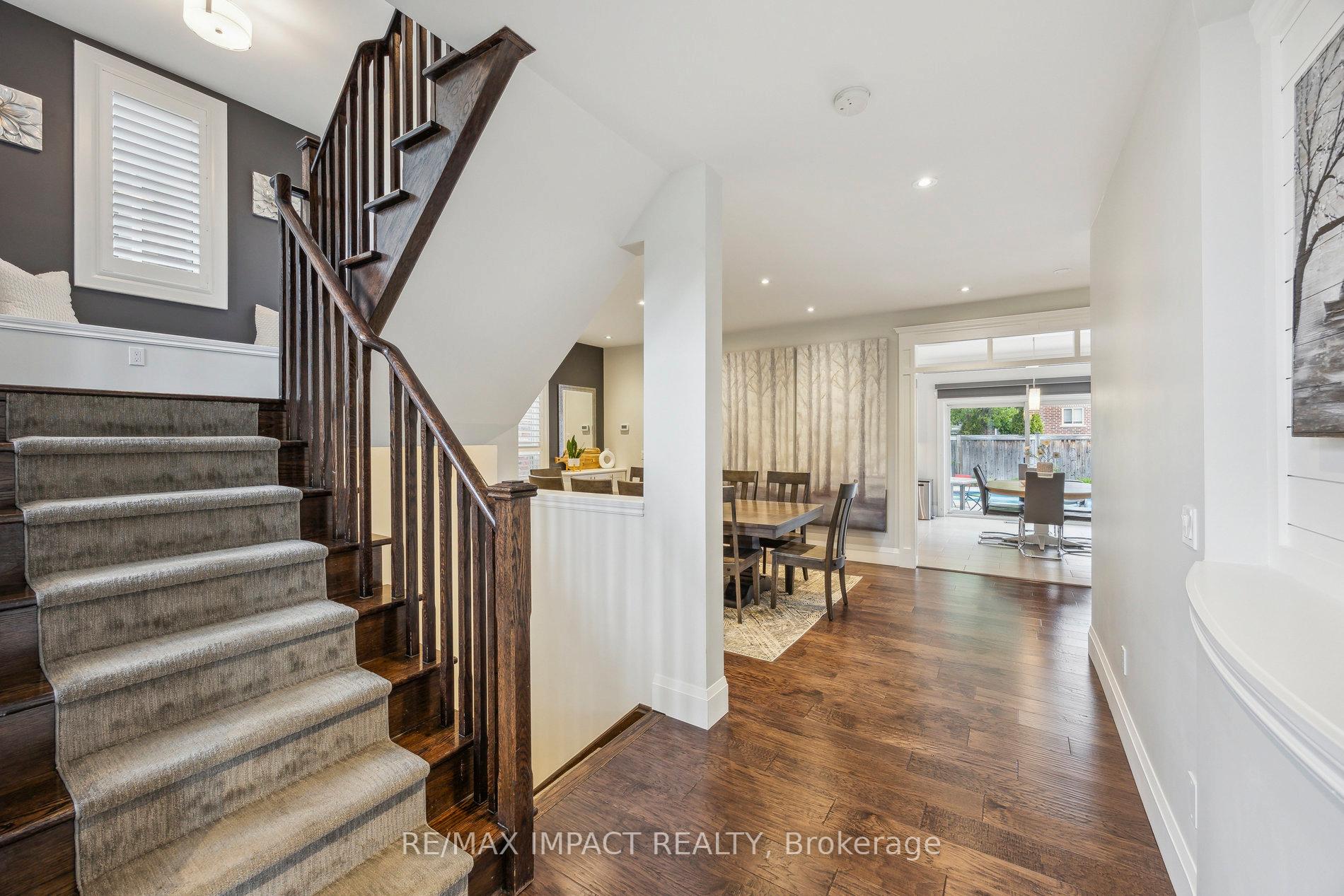 Photo 14 of 24 Brough Court, Clarington, Bowmanville — HOMEH