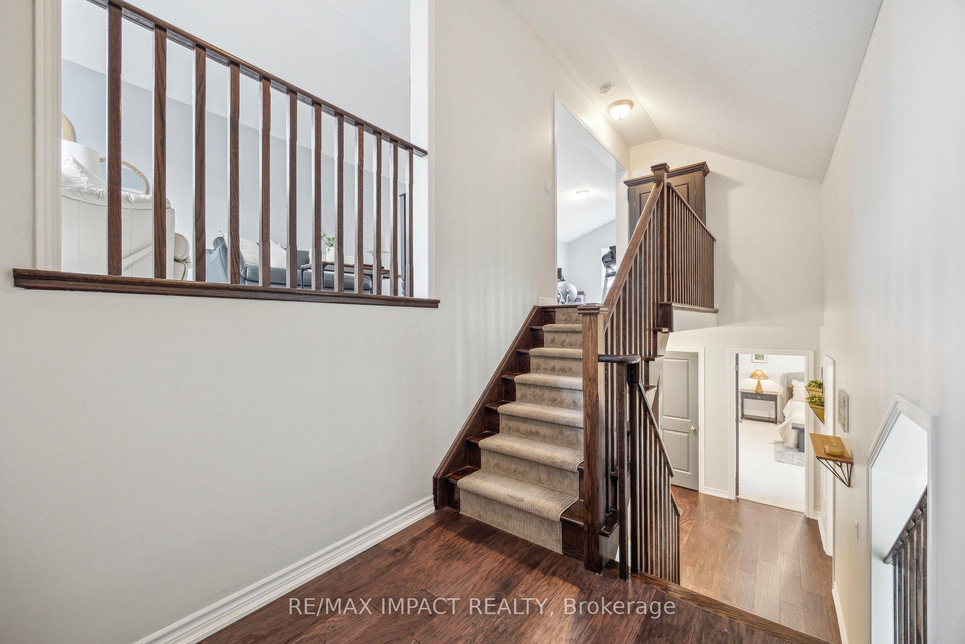 Photo 13 of 24 Brough Court, Clarington, Bowmanville — HOMEH