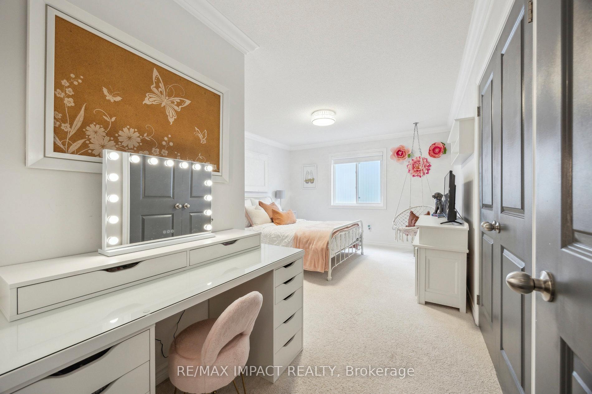 Photo 20 of 24 Brough Court, Clarington, Bowmanville — HOMEH