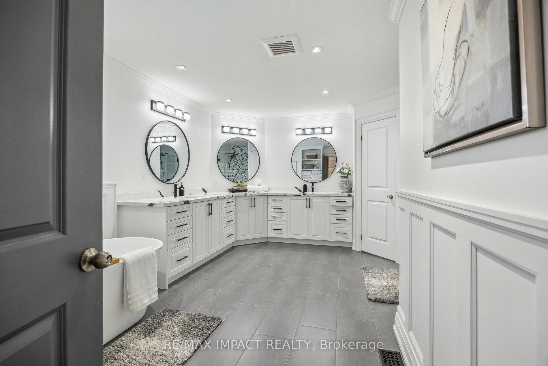 Photo 33 of 24 Brough Court, Clarington, Bowmanville — HOMEH