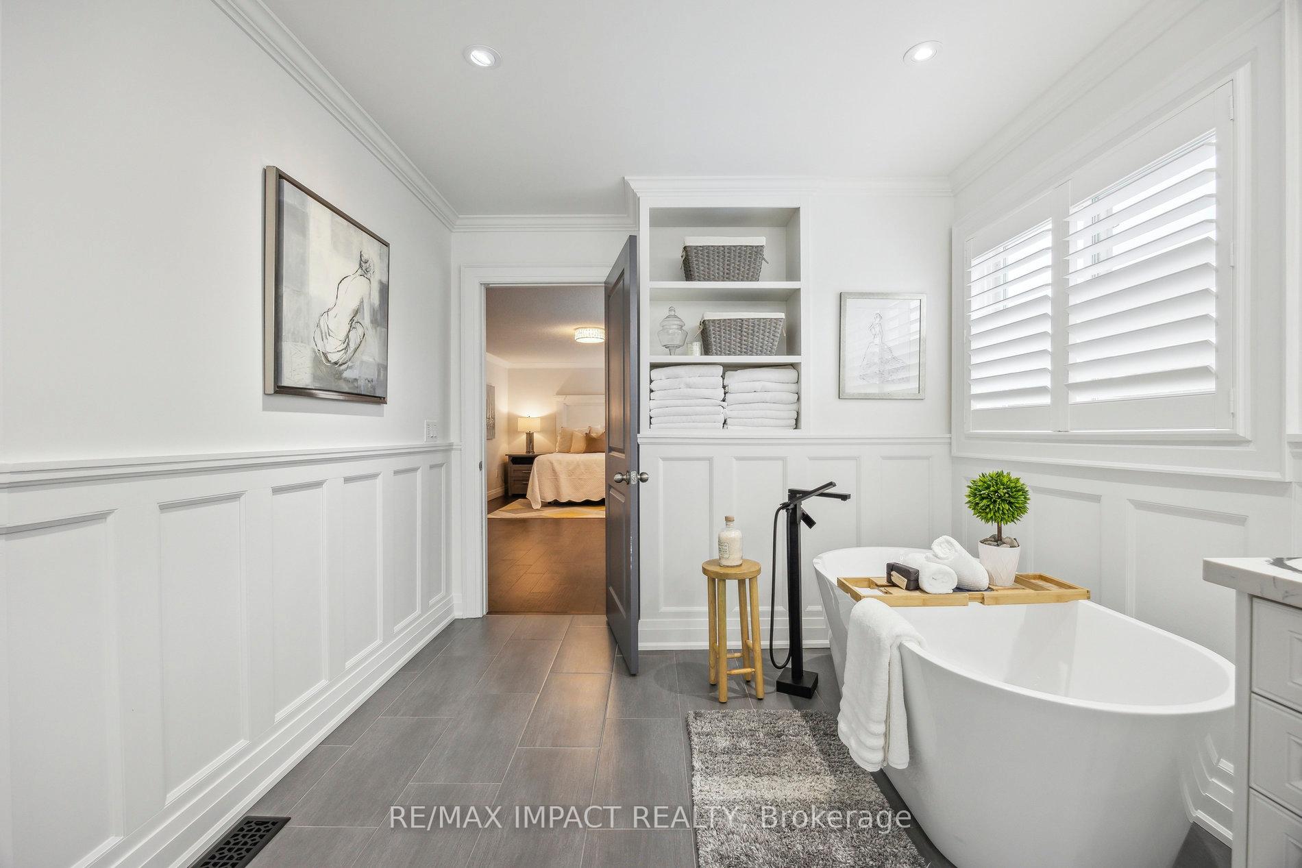 Photo 32 of 24 Brough Court, Clarington, Bowmanville — HOMEH