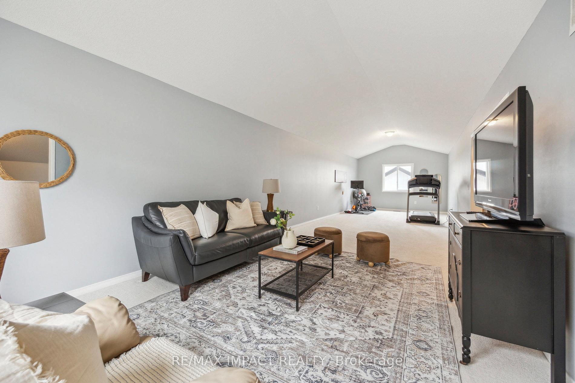 Photo 42 of 24 Brough Court, Clarington, Bowmanville — HOMEH