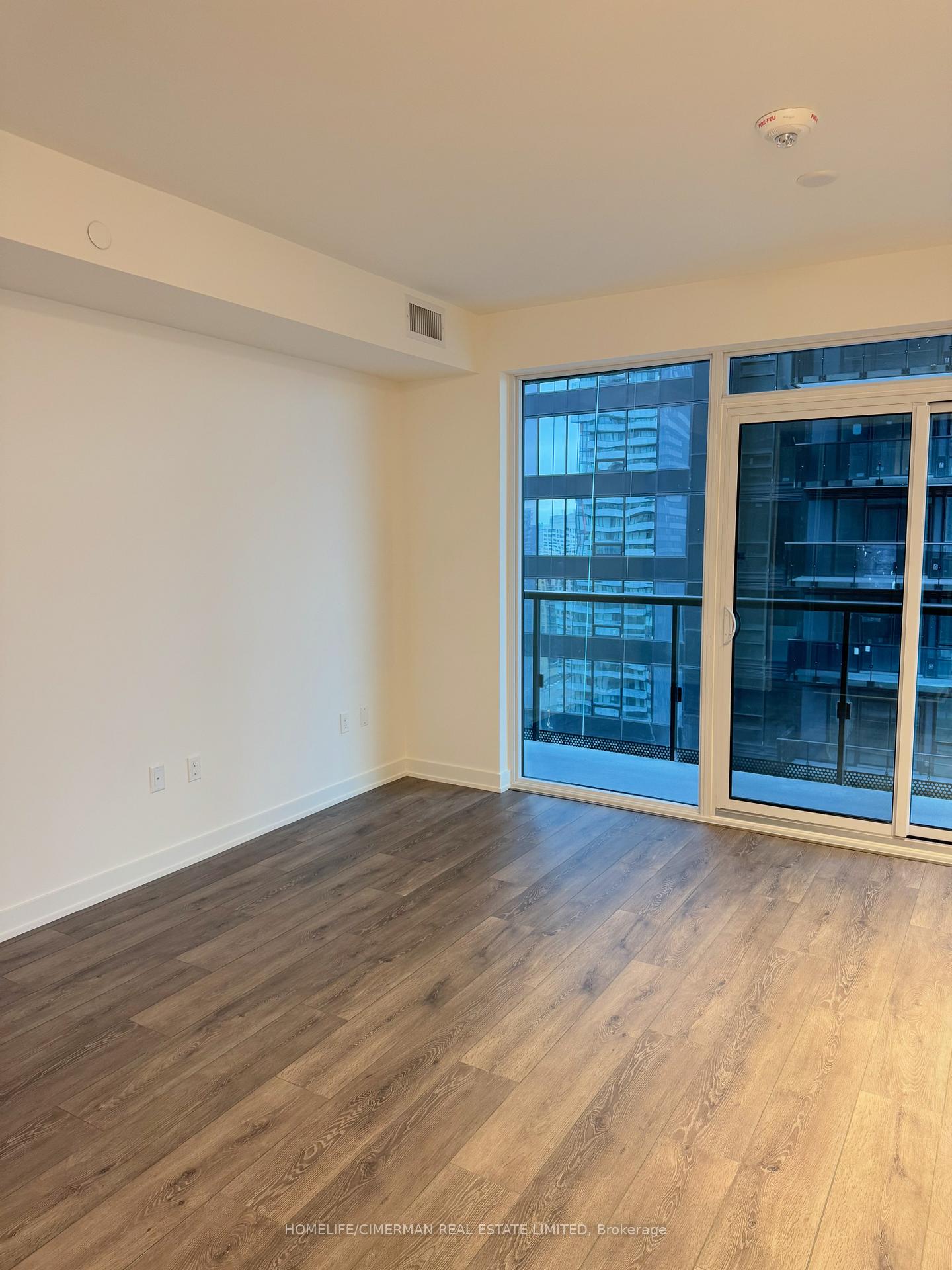 Photo 7 of Unit 2407, 127 Broadway Avenue, Toronto, Mount Pleasant West — HOMEH