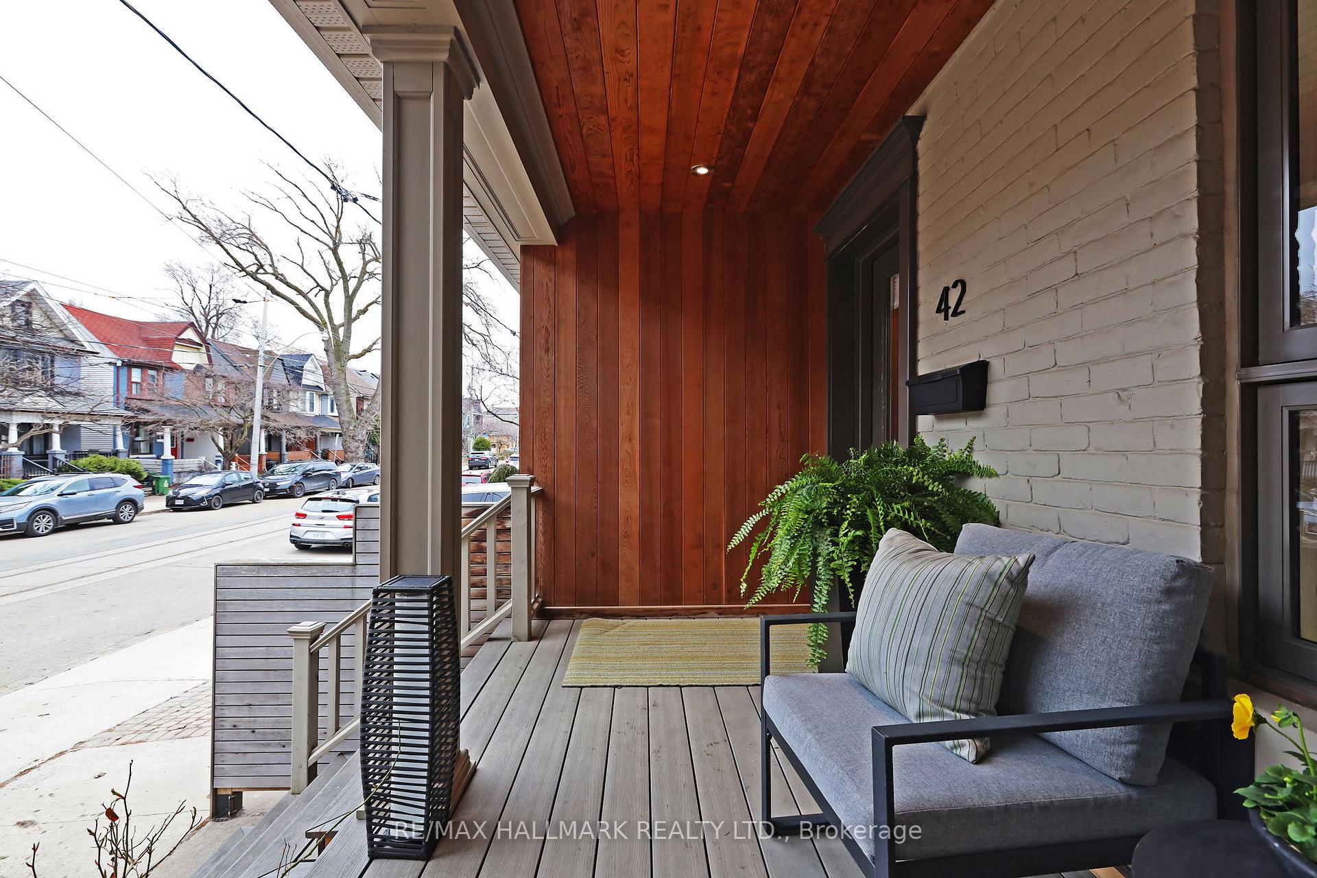 Photo 4 of 42 Connaught Avenue, Toronto, Greenwood-Coxwell — HOMEH