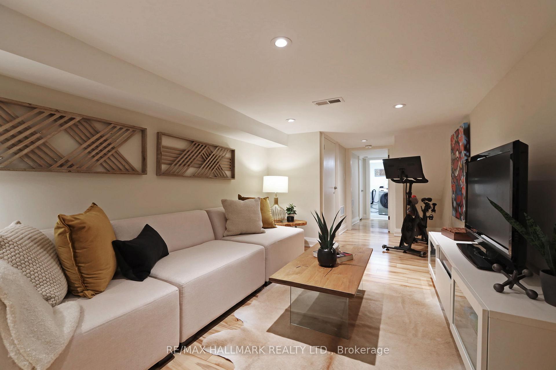 Photo 40 of 42 Connaught Avenue, Toronto, Greenwood-Coxwell — HOMEH