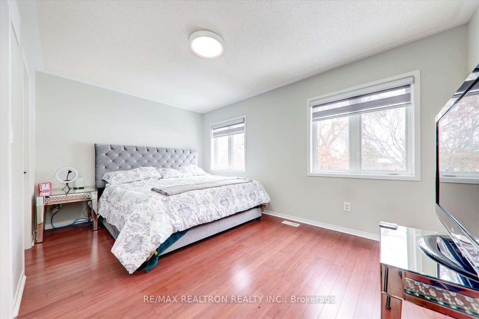 Photo 11 of 1275 Langley Circle, Oshawa, Pinecrest — HOMEH