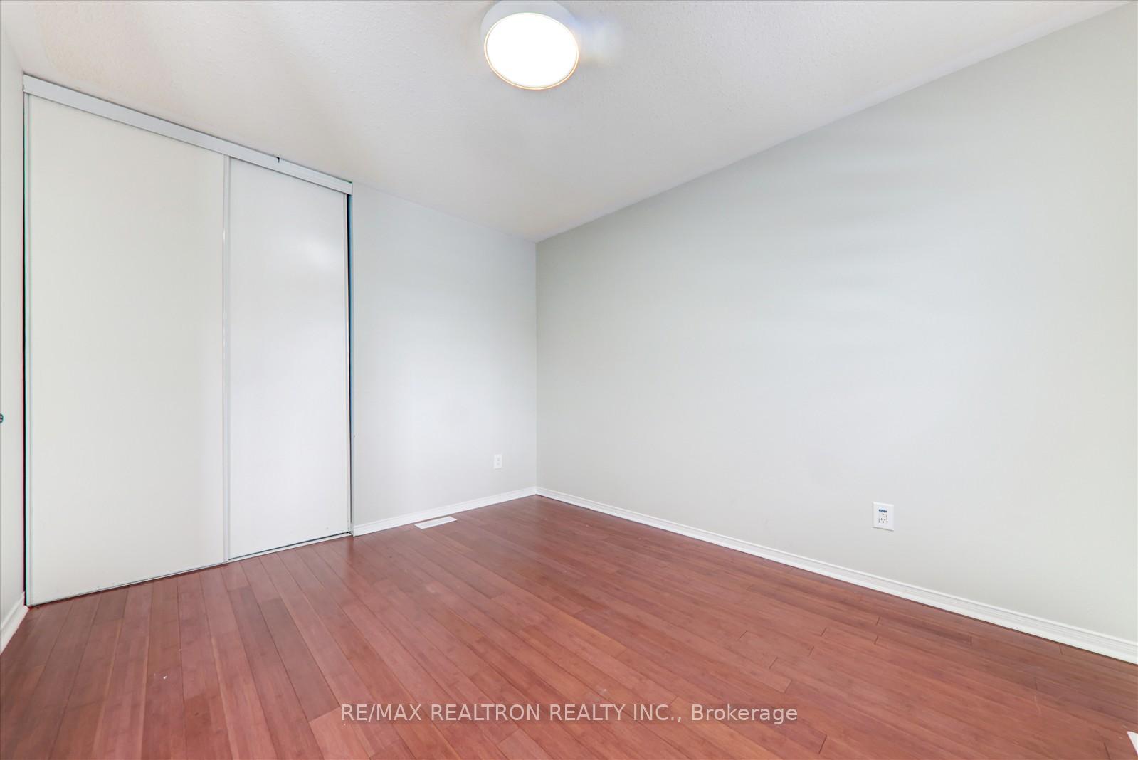 Photo 21 of 1275 Langley Circle, Oshawa, Pinecrest — HOMEH