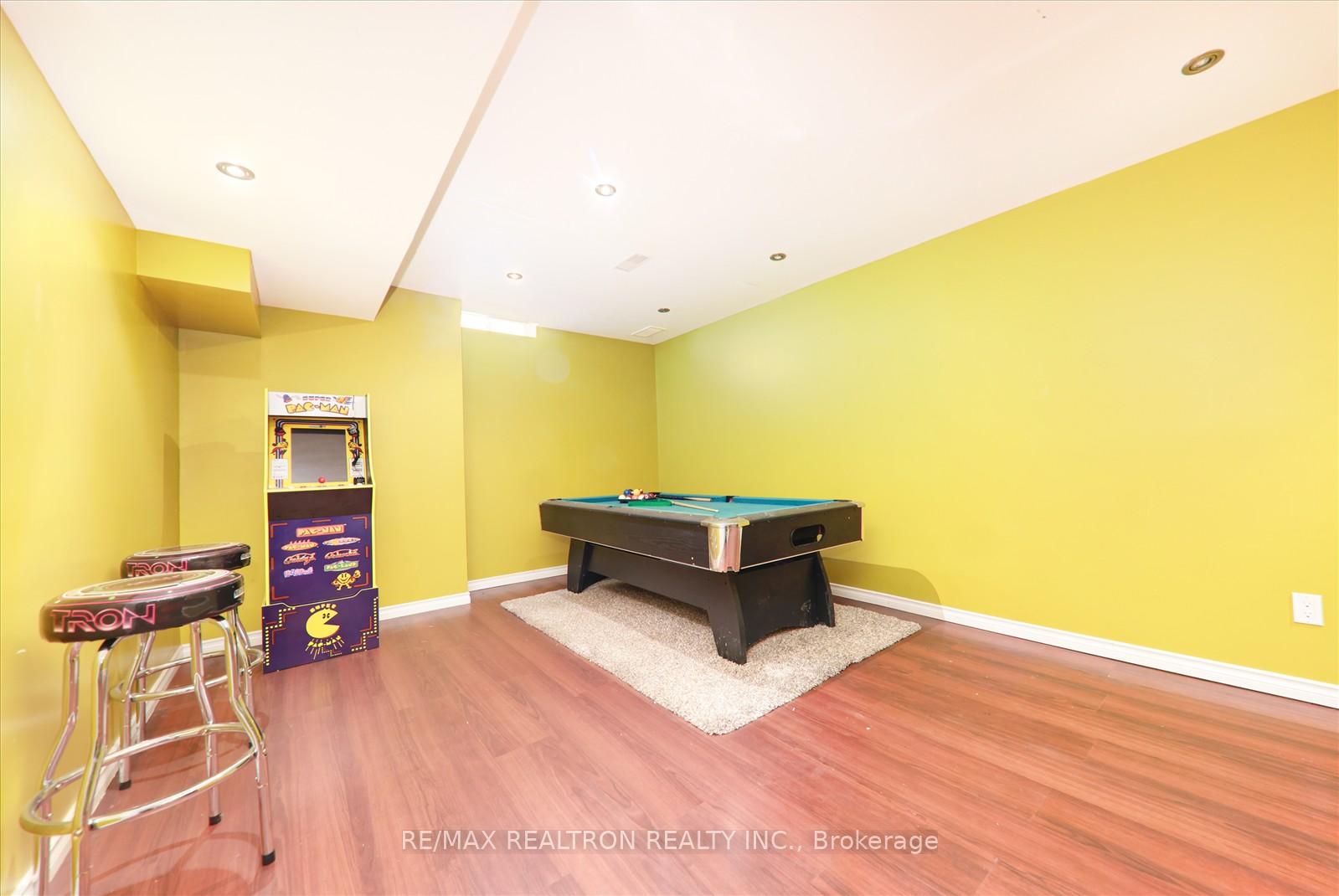 Photo 22 of 1275 Langley Circle, Oshawa, Pinecrest — HOMEH