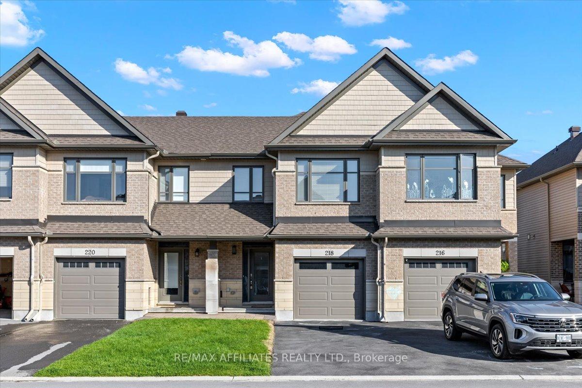 Front of 218 Purchase Crescent