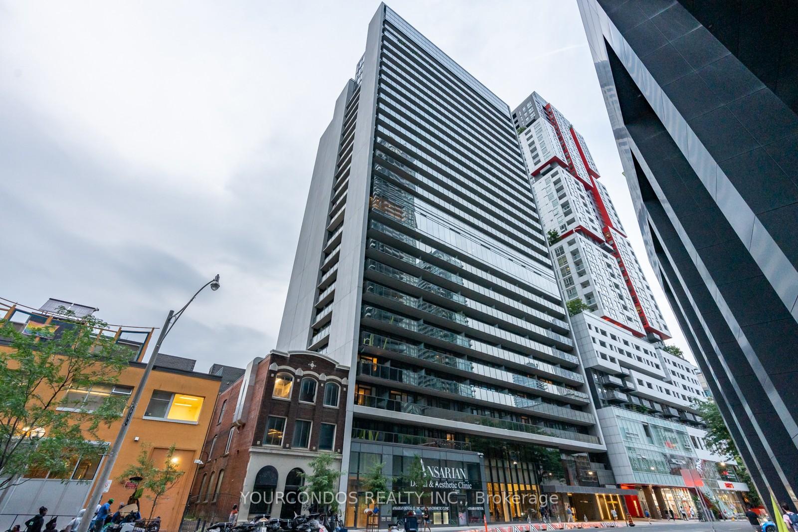Front of Unit 1701, 330 Richmond Street W