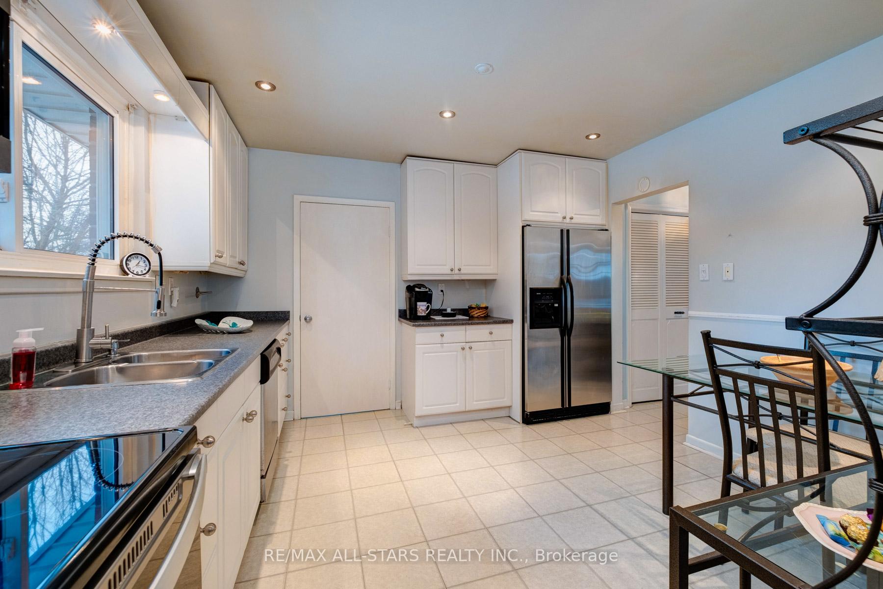 Photo 18 of 64 Southdale Drive, Markham, Bullock — HOMEH