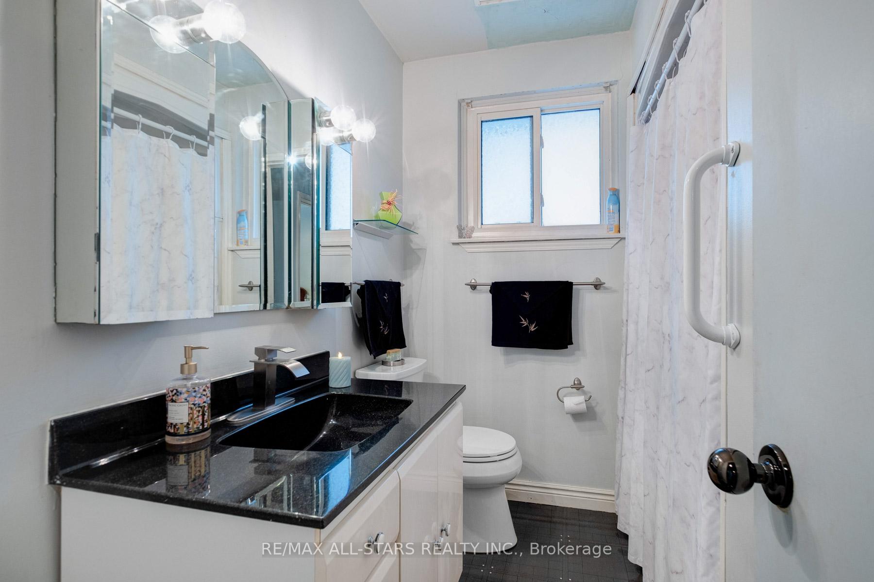 Photo 30 of 64 Southdale Drive, Markham, Bullock — HOMEH