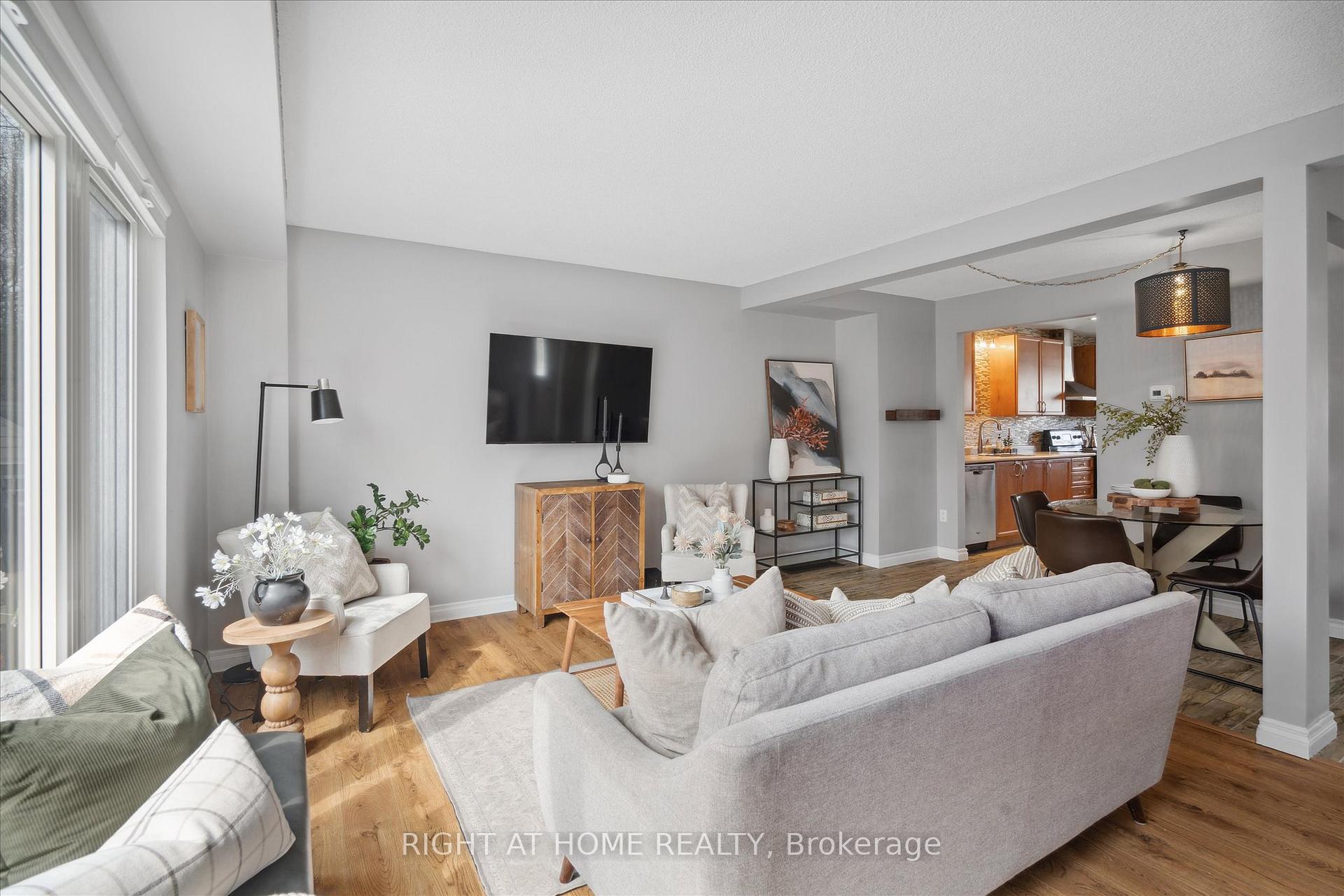Photo 6 of 522 Camelot Drive, Oshawa, Eastdale — HOMEH