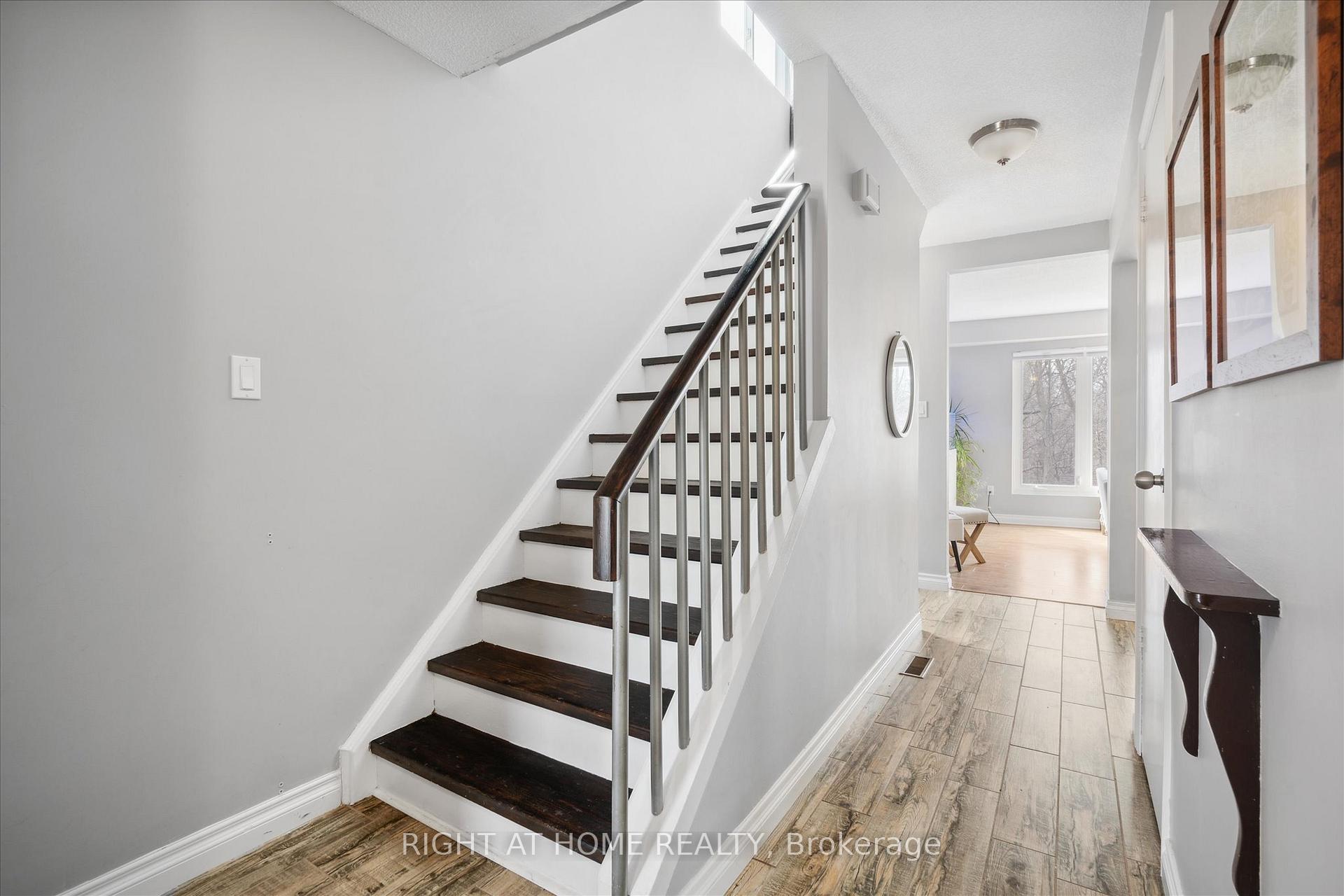 Photo 10 of 522 Camelot Drive, Oshawa, Eastdale — HOMEH