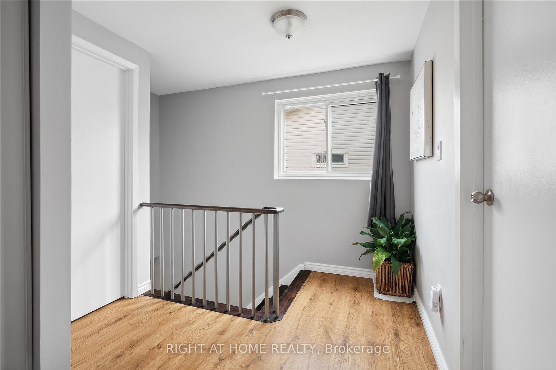 Photo 14 of 522 Camelot Drive, Oshawa, Eastdale — HOMEH