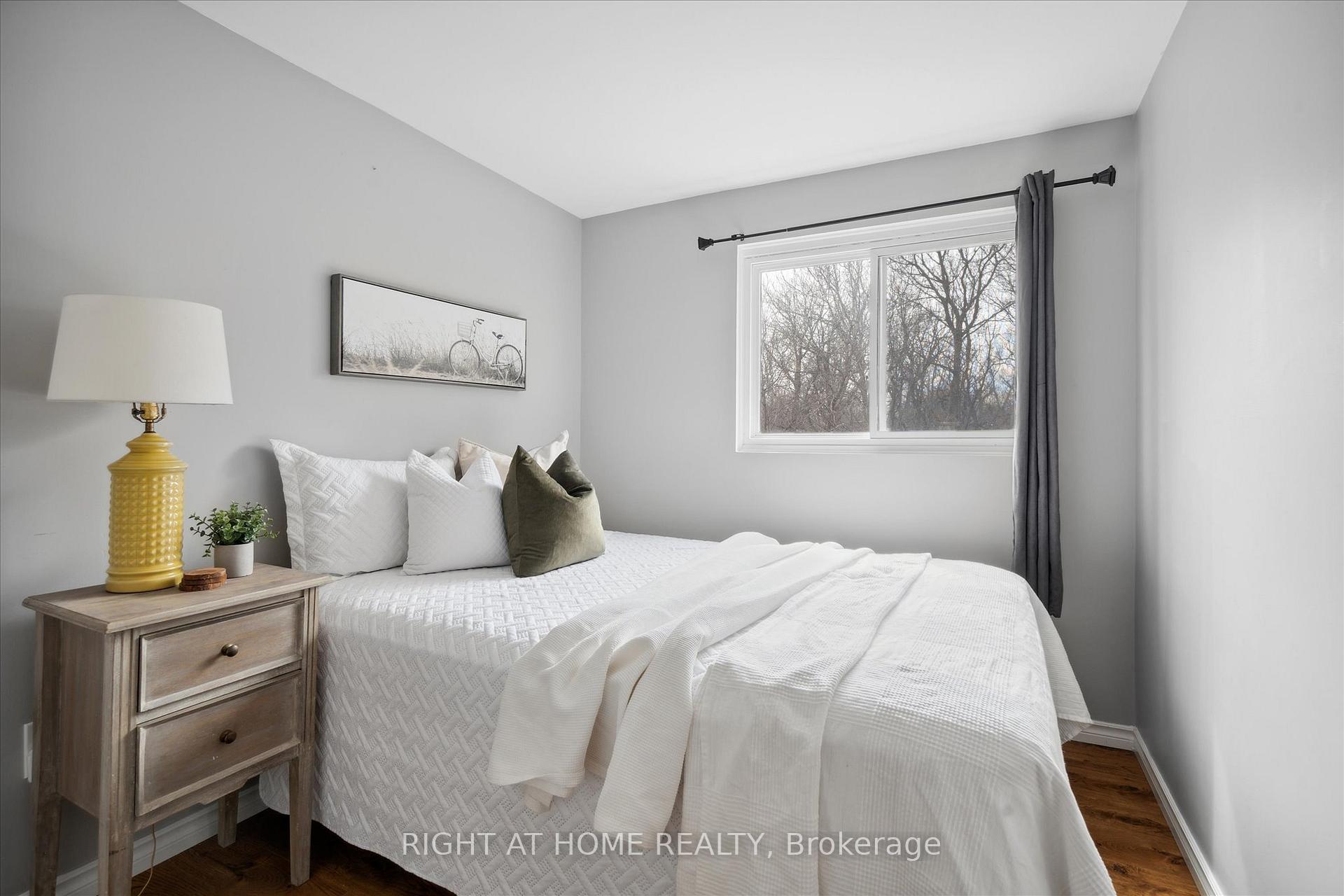 Photo 15 of 522 Camelot Drive, Oshawa, Eastdale — HOMEH