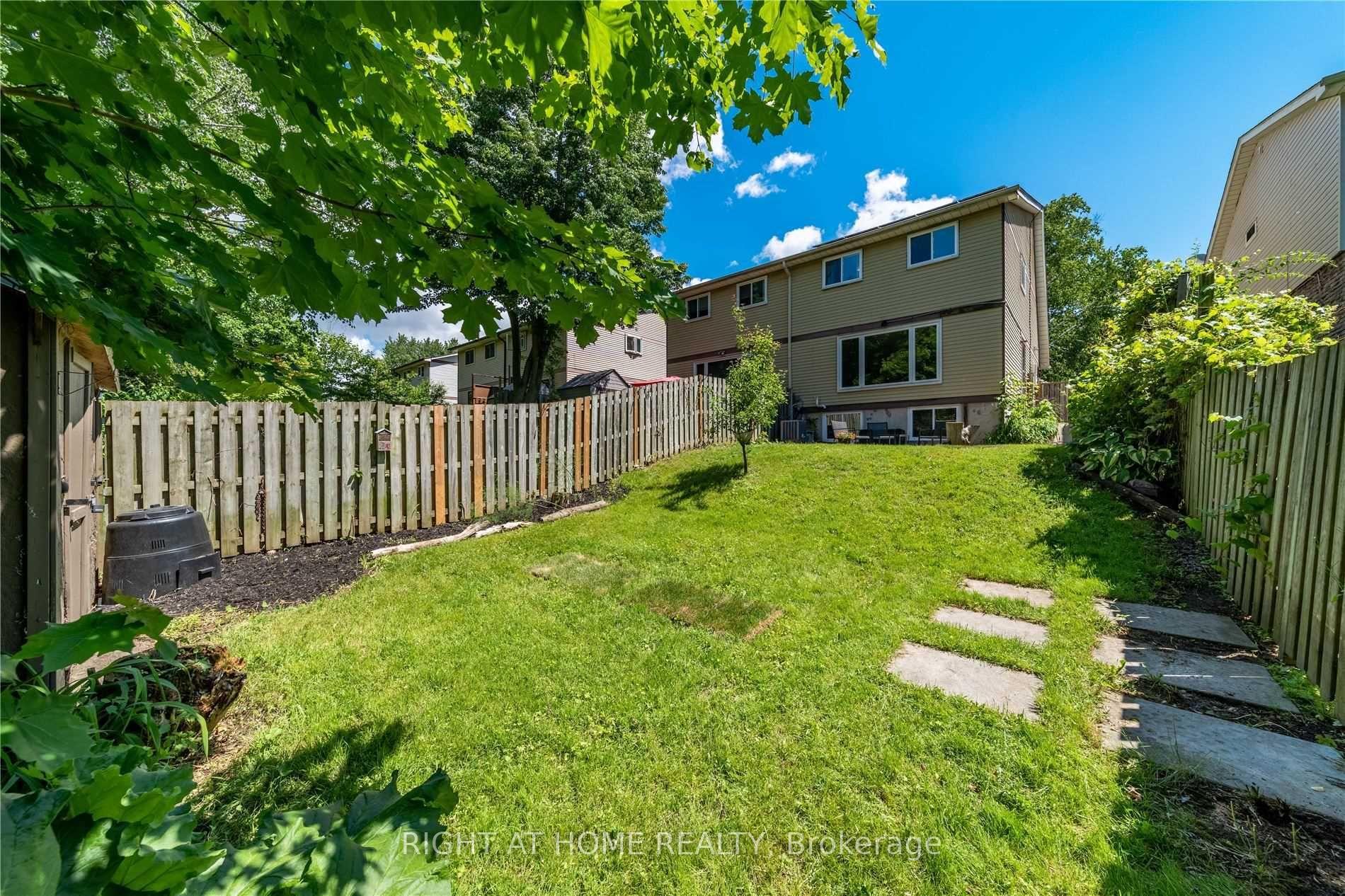 Photo 20 of 522 Camelot Drive, Oshawa, Eastdale — HOMEH