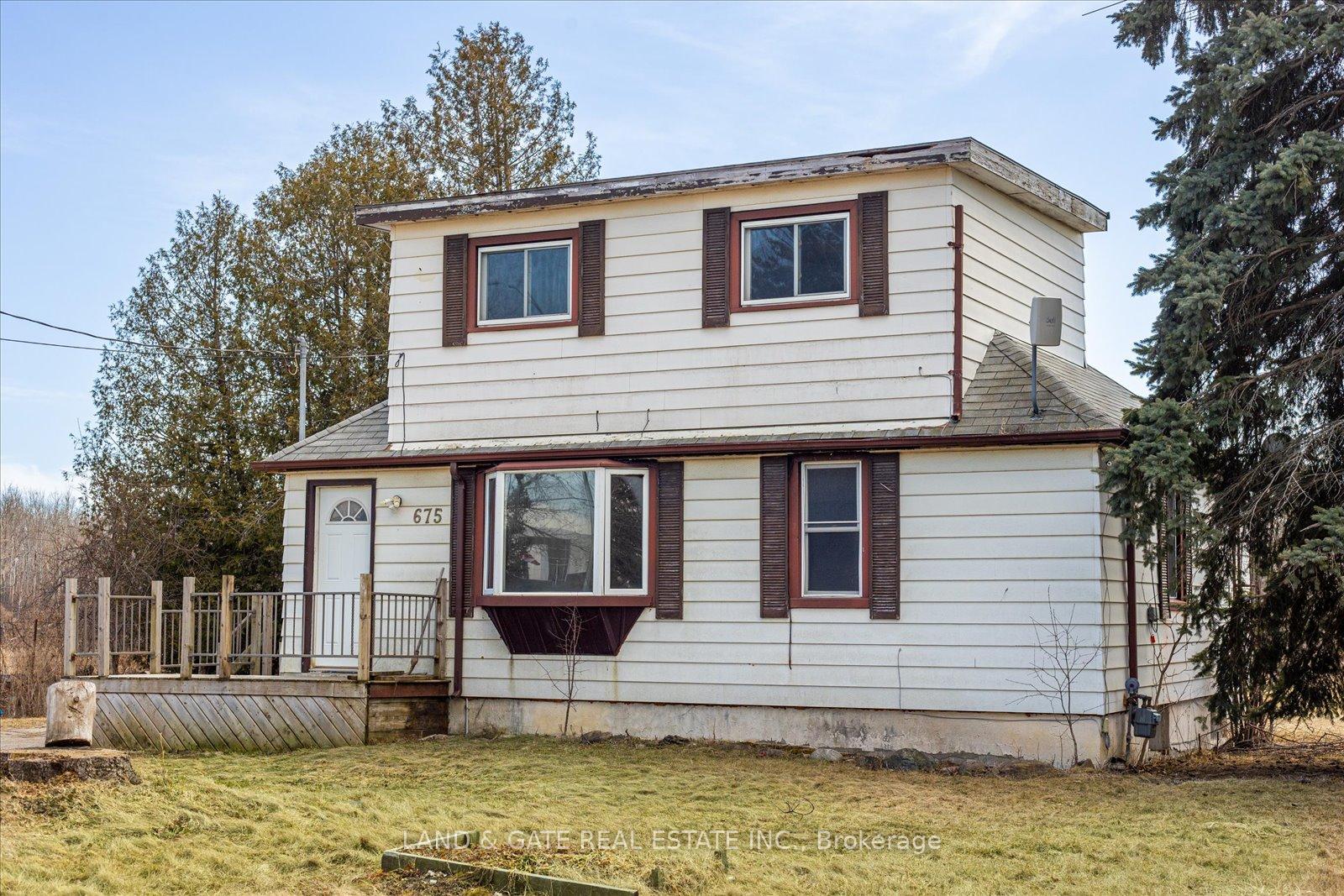 Front of 675 Conlin Road W