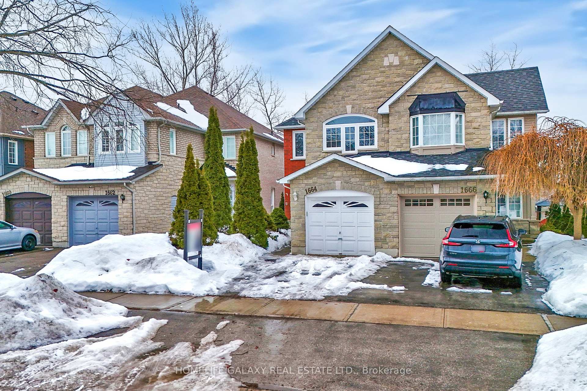 Photo 5 of 1664 Autumn Crescent, Pickering, Amberlea — HOMEH