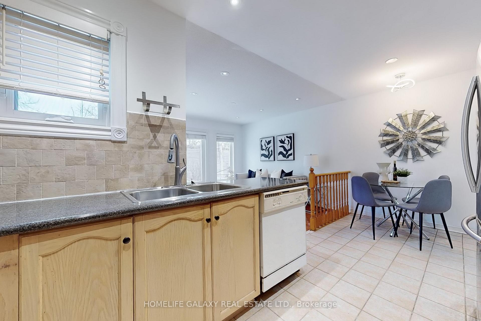 Photo 13 of 1664 Autumn Crescent, Pickering, Amberlea — HOMEH