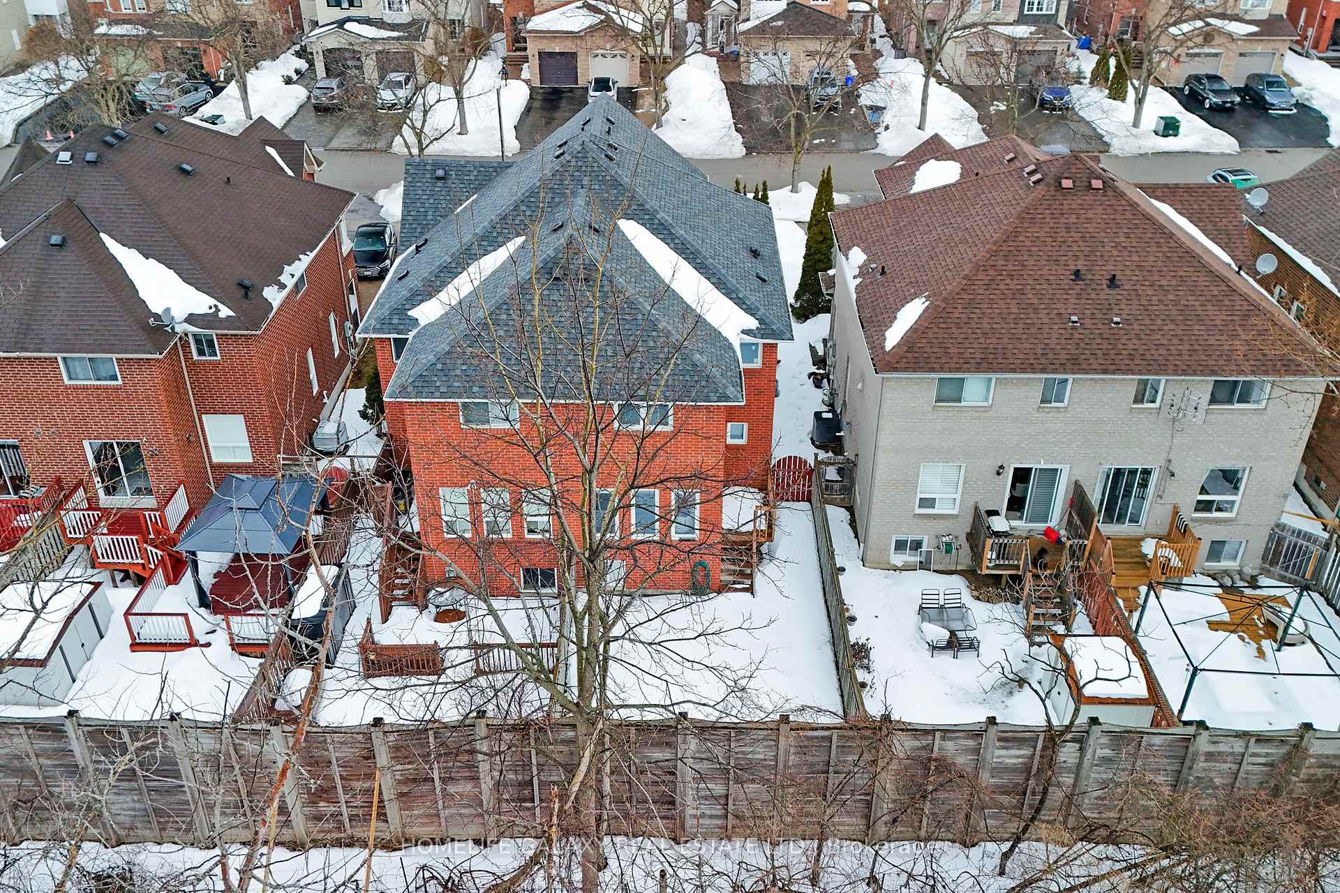 Photo 38 of 1664 Autumn Crescent, Pickering, Amberlea — HOMEH
