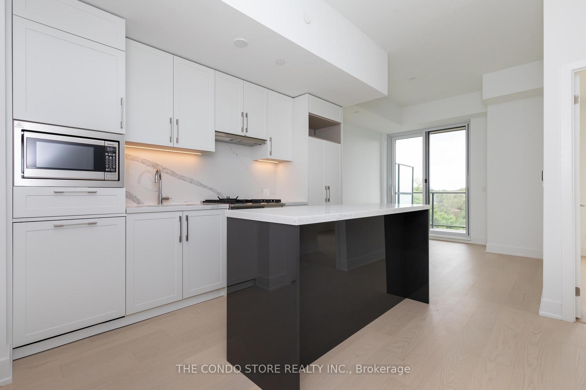 Photo 7 of Unit 707, 8 Manor Road W, Toronto, Yonge-Eglinton — HOMEH