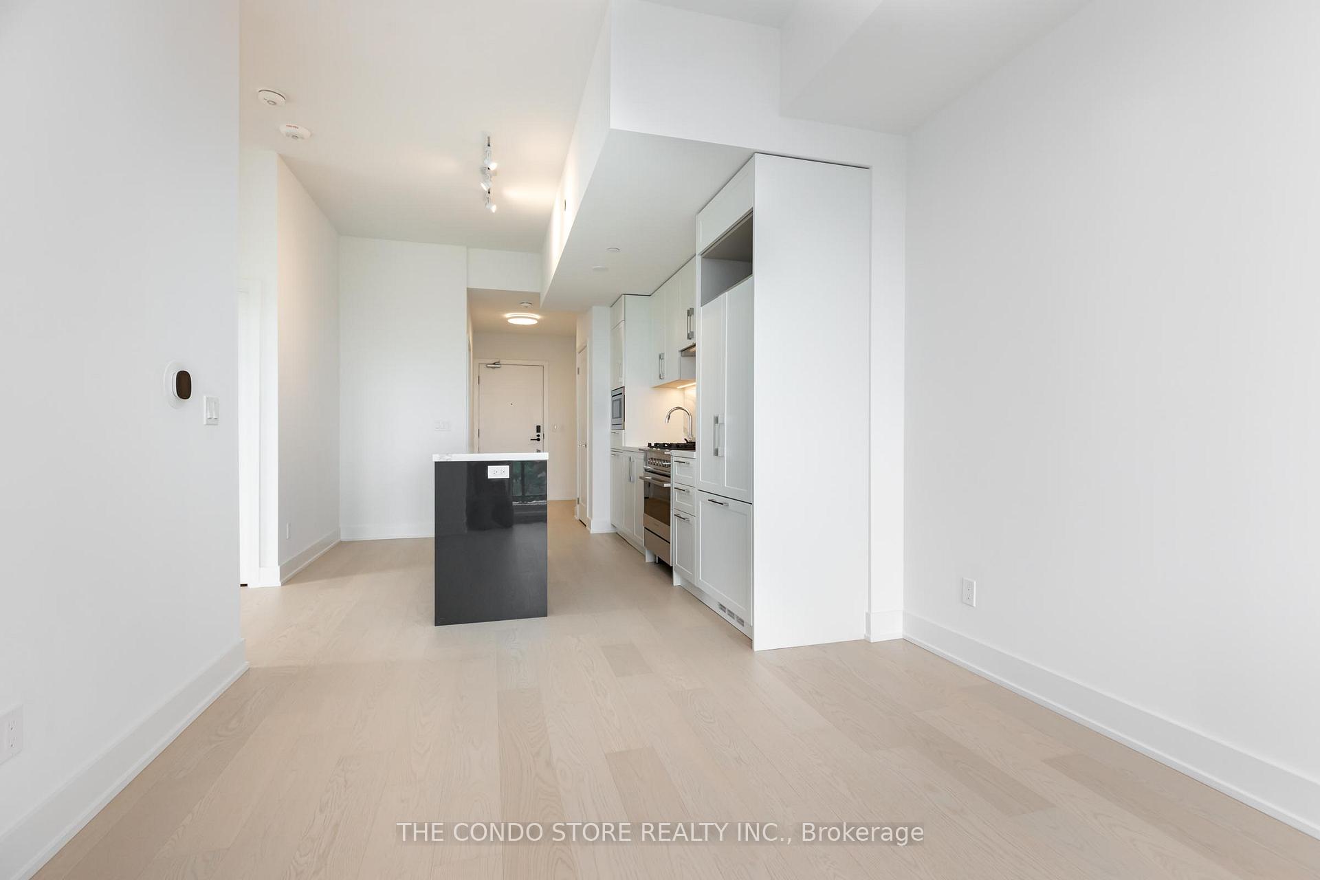 Photo 2 of Unit 707, 8 Manor Road W, Toronto, Yonge-Eglinton — HOMEH