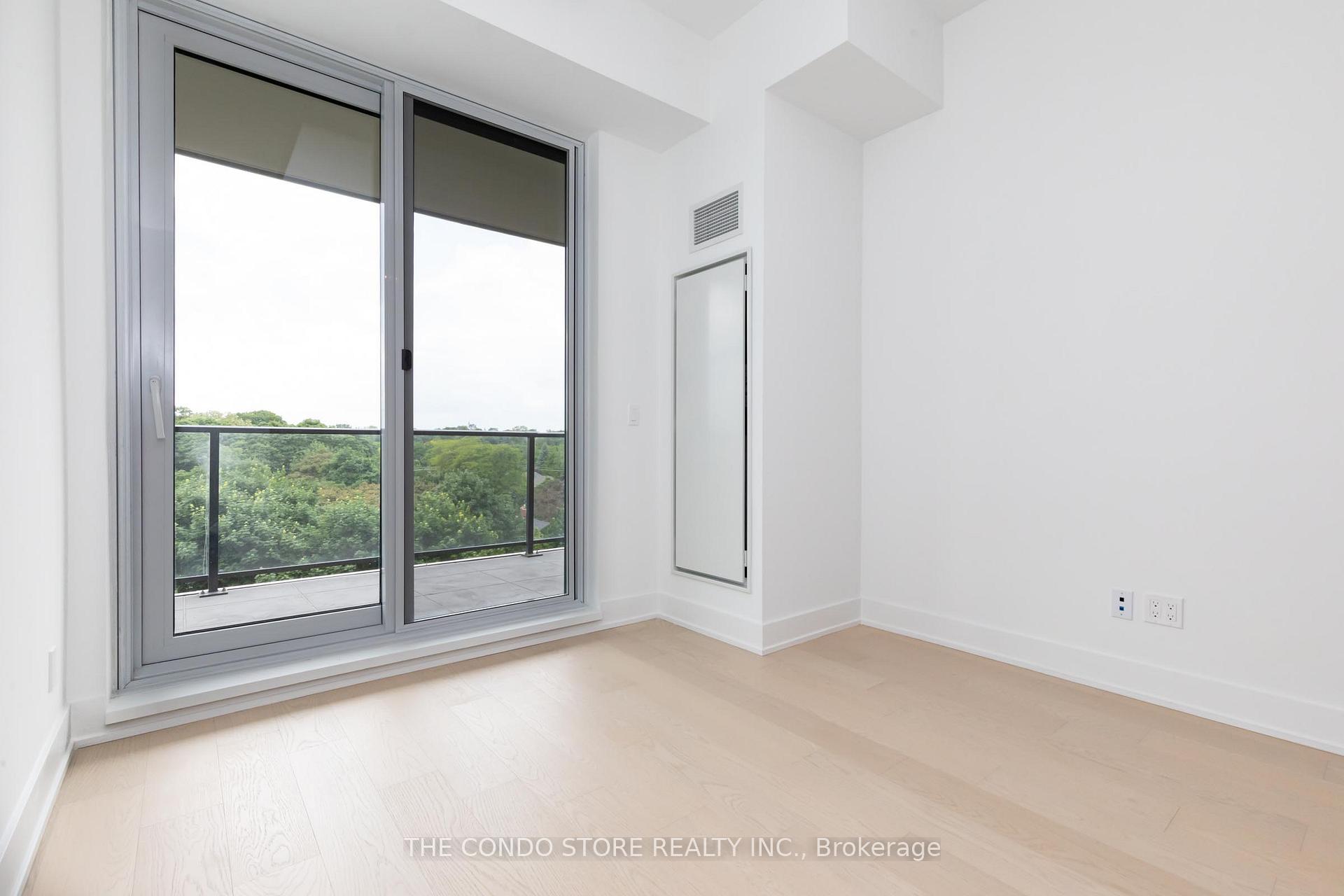 Photo 5 of Unit 707, 8 Manor Road W, Toronto, Yonge-Eglinton — HOMEH