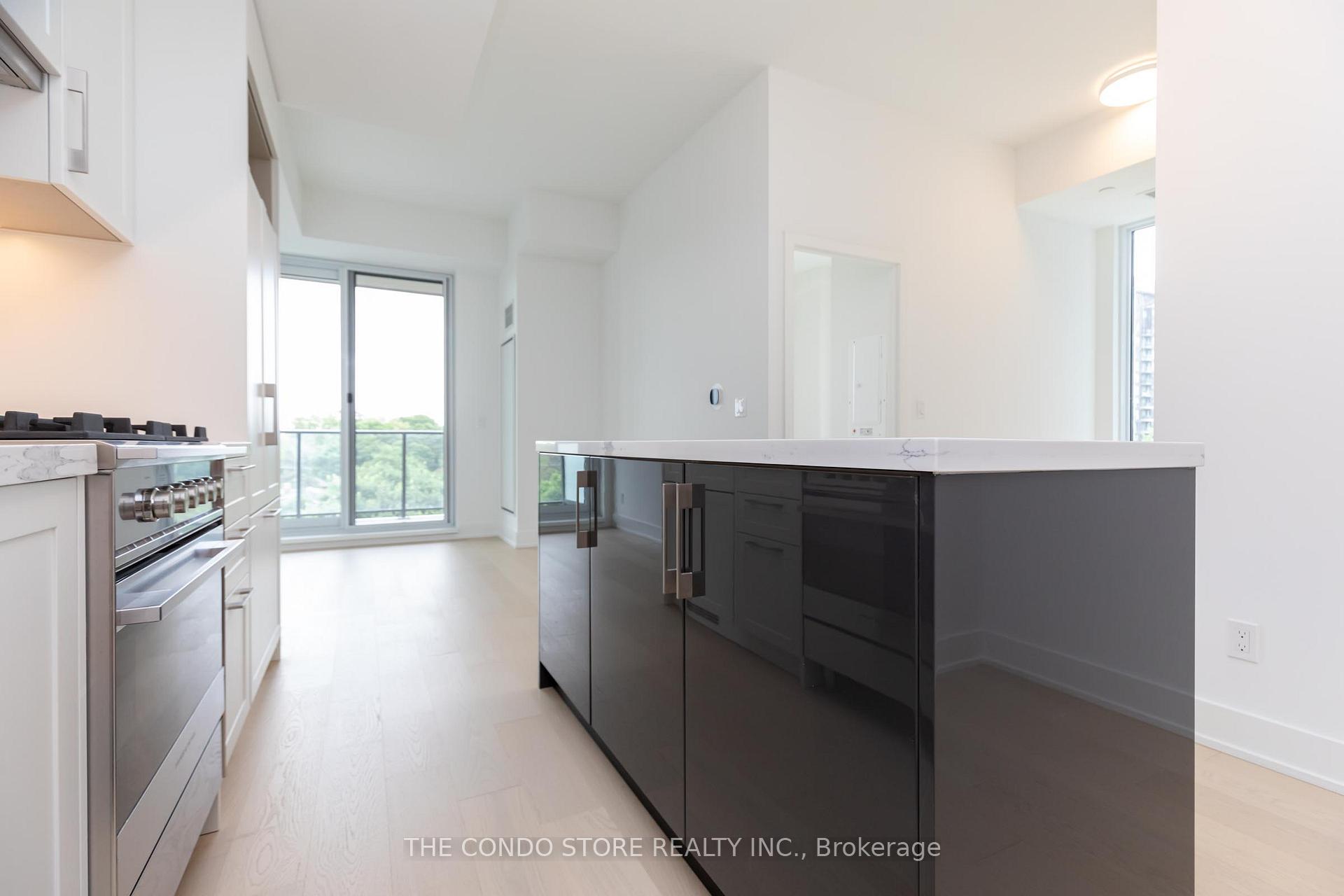 Photo 6 of Unit 707, 8 Manor Road W, Toronto, Yonge-Eglinton — HOMEH